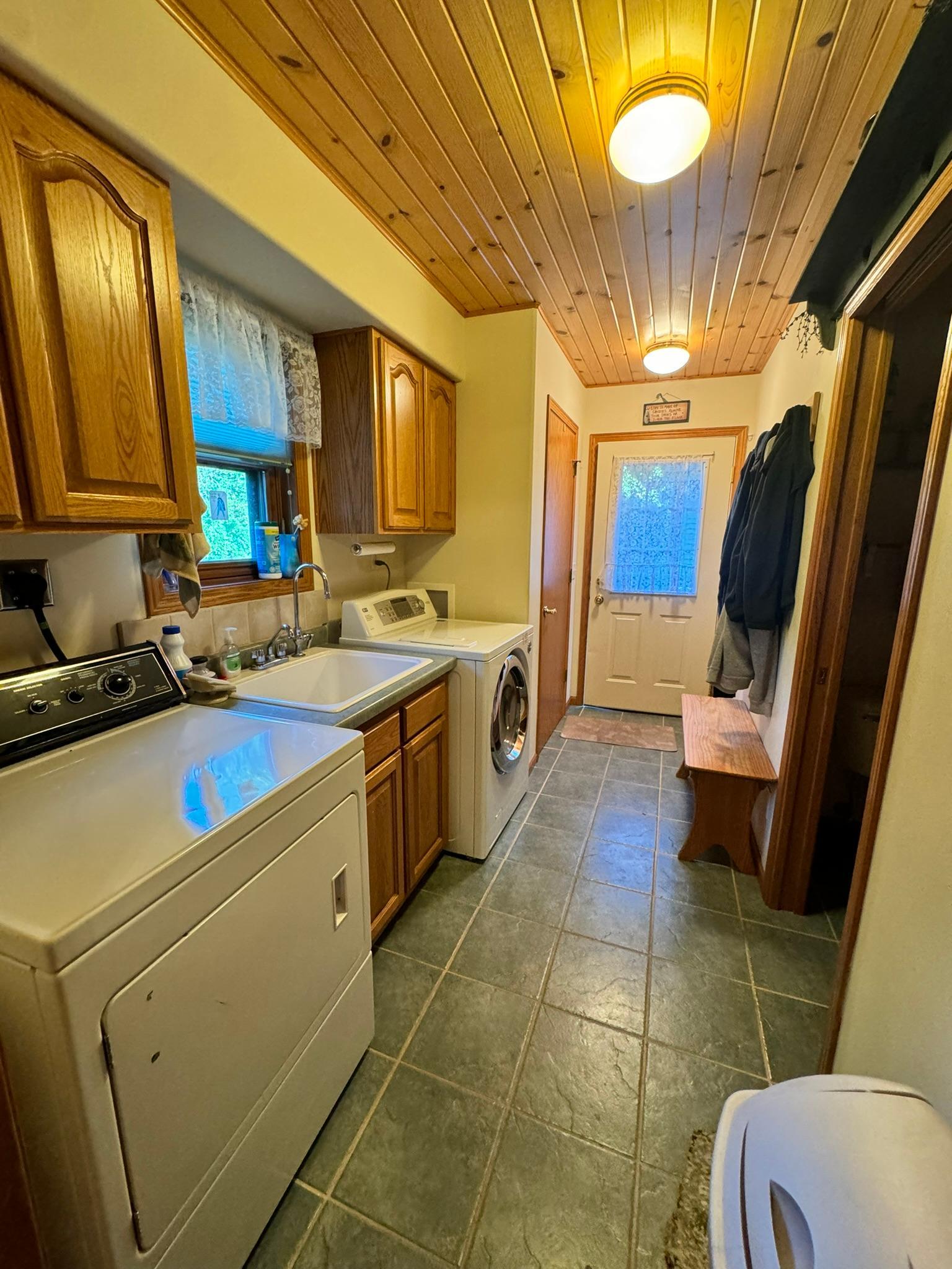 2001 single family home for sale at 7990 S Agency Estates Drive NW in Walker, MN — 3 bed, 2 bath (photo 18 of 36)