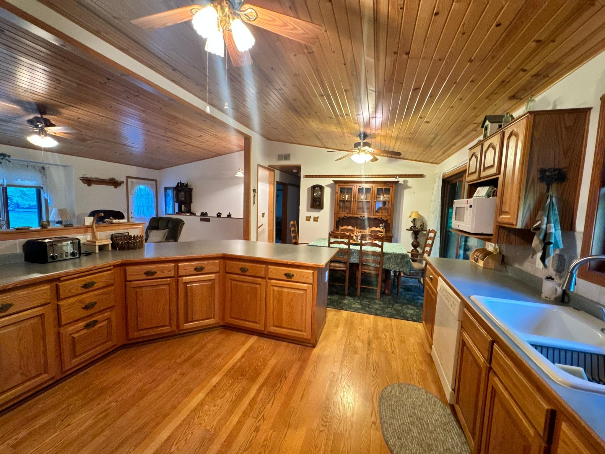2001 single family home for sale at 7990 S Agency Estates Drive NW in Walker, MN — 3 bed, 2 bath (photo 7 of 36)