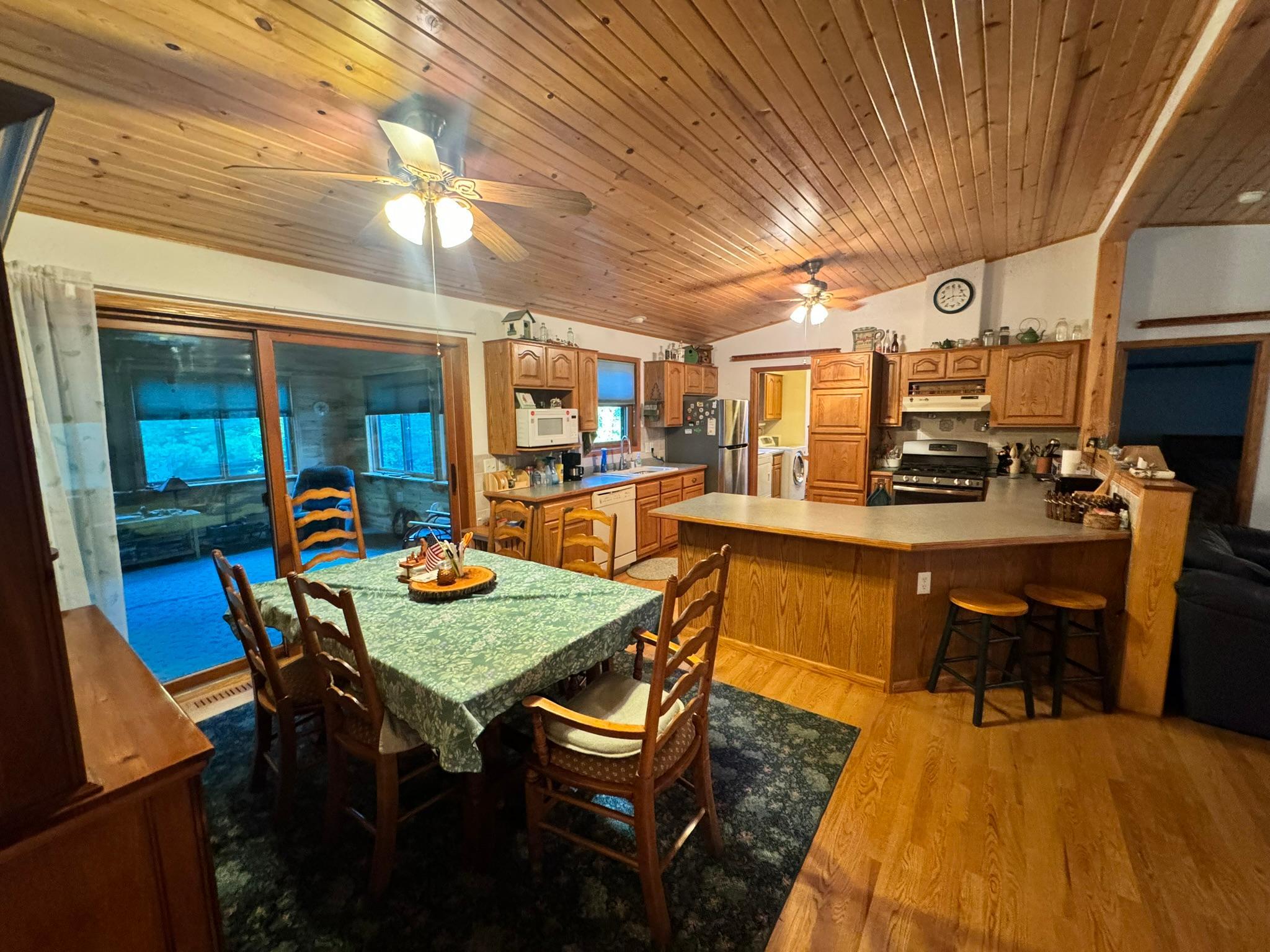 2001 single family home for sale at 7990 S Agency Estates Drive NW in Walker, MN — 3 bed, 2 bath (photo 10 of 36)