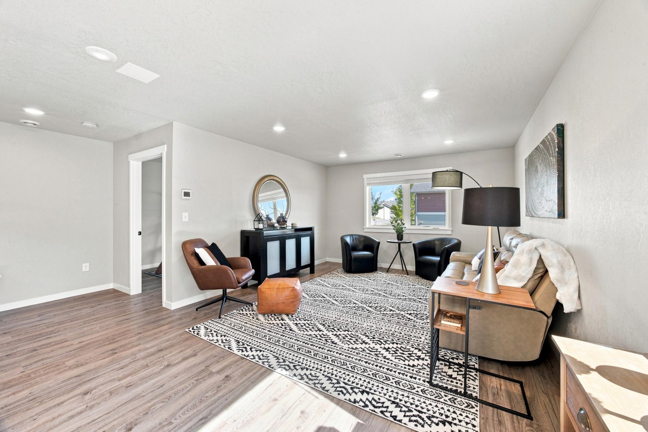 2019 single family home for sale at 1102 LILAC Lane in Moorhead, MN — 4 bed, 3 bath (photo 11 of 42)