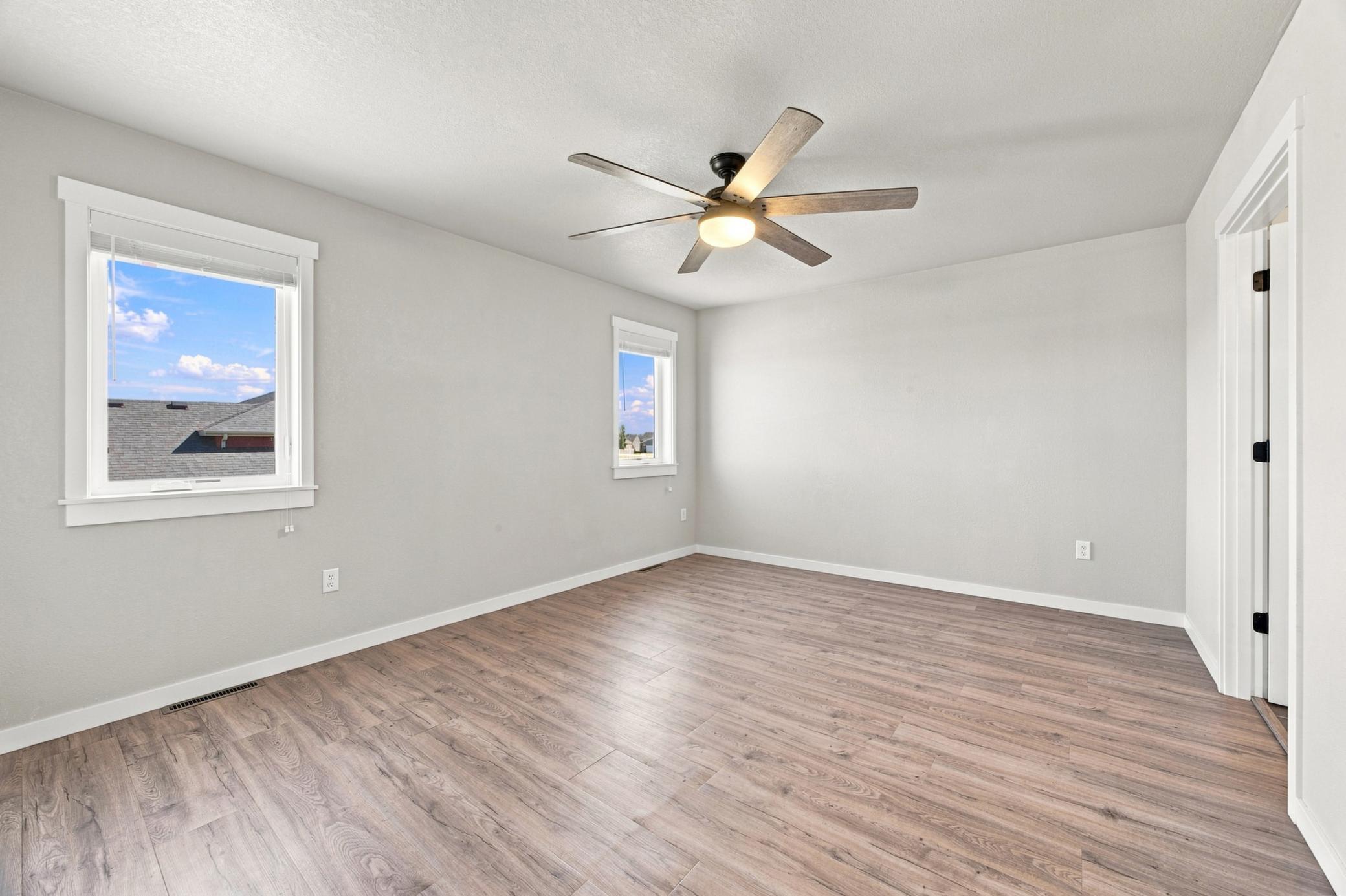 2019 single family home for sale at 1102 LILAC Lane in Moorhead, MN — 4 bed, 3 bath (photo 15 of 42)