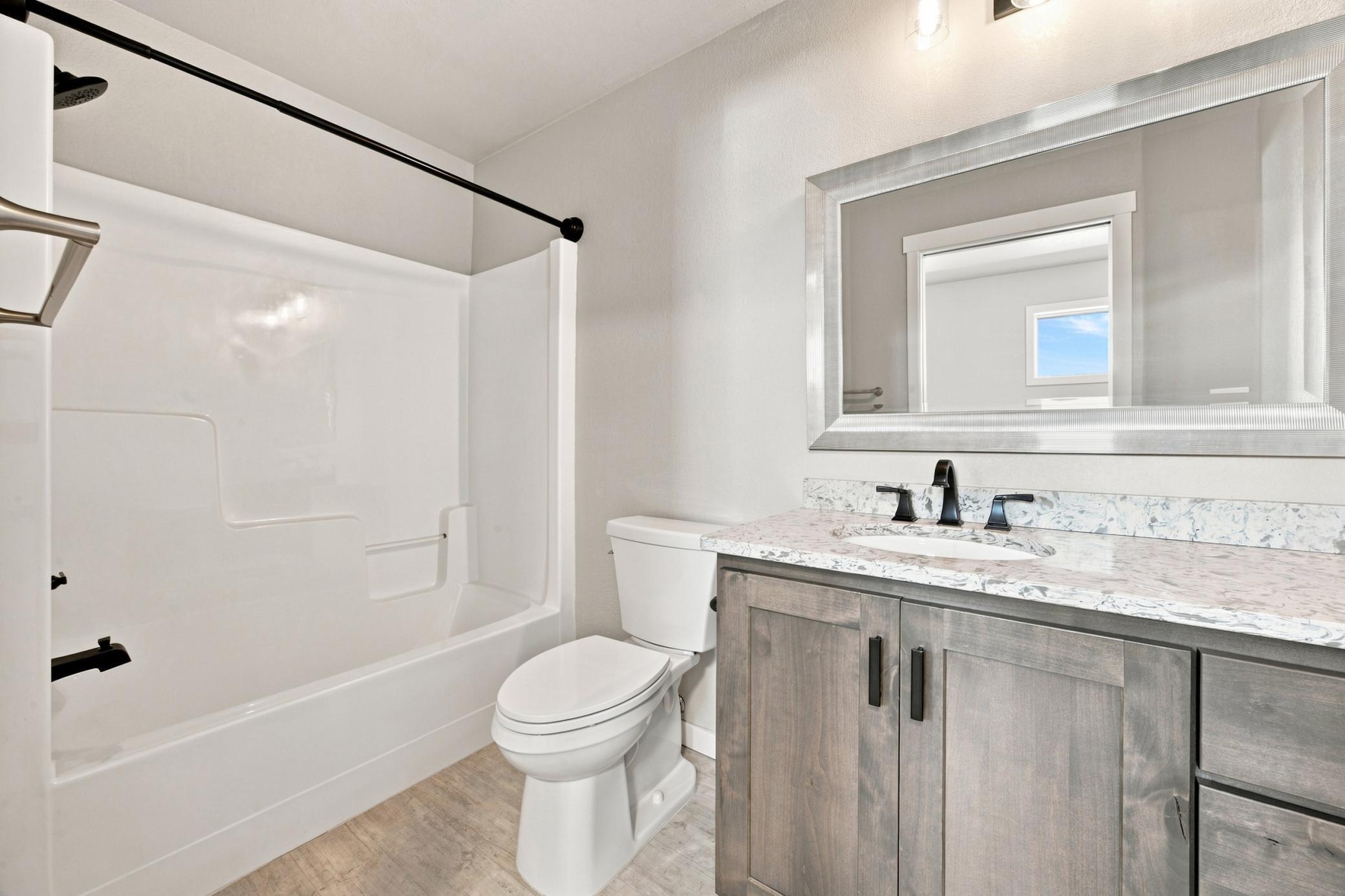 2019 single family home for sale at 1102 LILAC Lane in Moorhead, MN — 4 bed, 3 bath (photo 22 of 42)