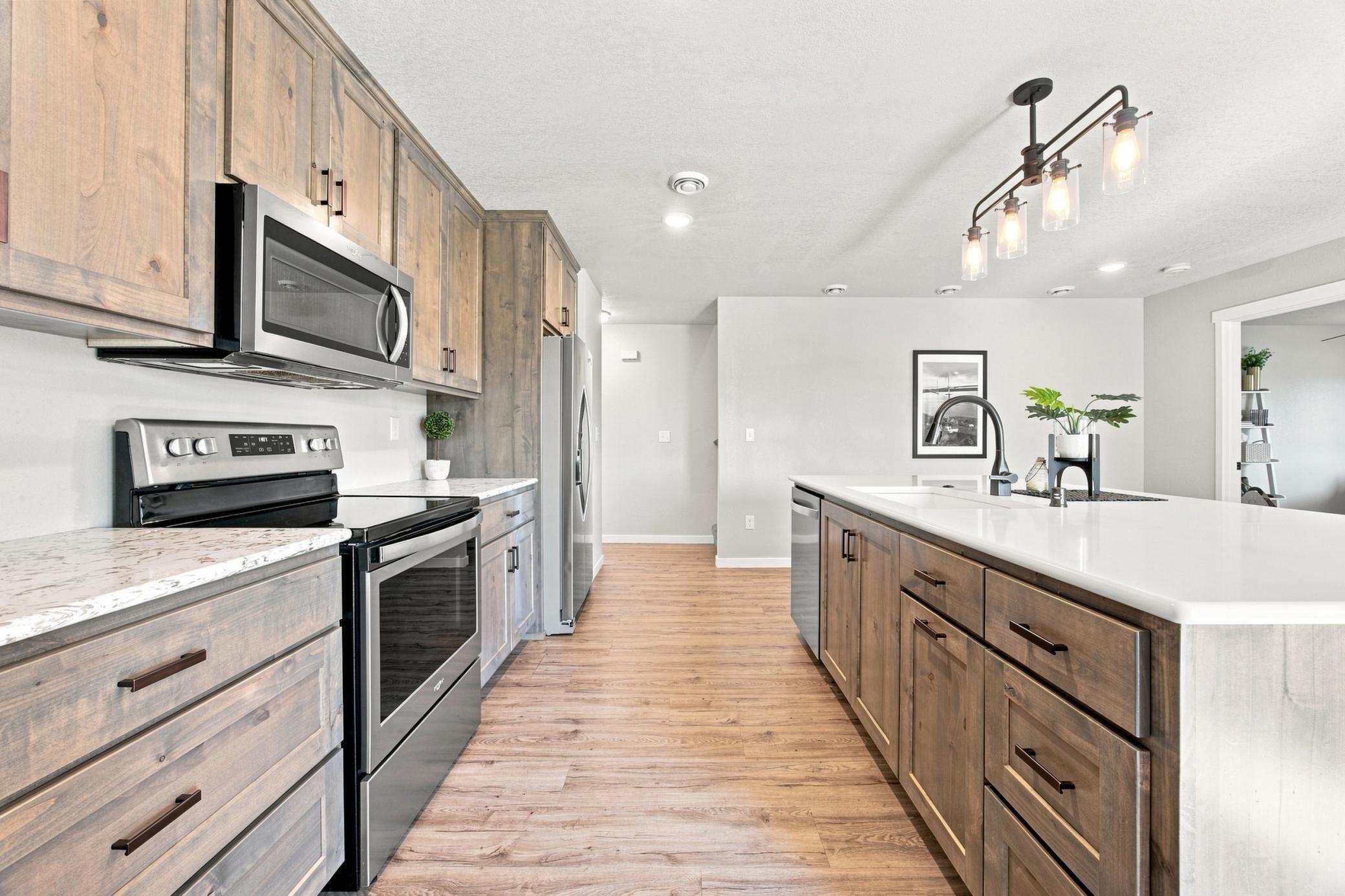 2019 single family home for sale at 1102 LILAC Lane in Moorhead, MN — 4 bed, 3 bath (photo 8 of 42)