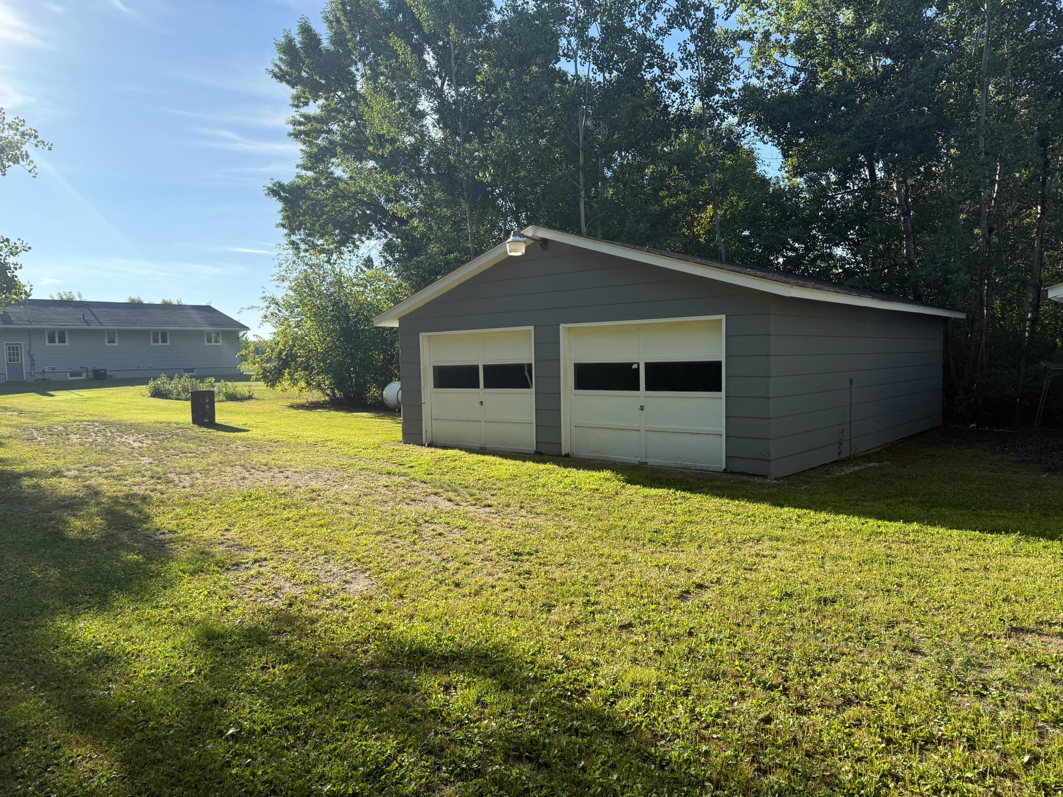 1970 single family home for sale at 24247 County Road 15 in Badger, MN — 3 bed, 1 bath (photo 3 of 18)