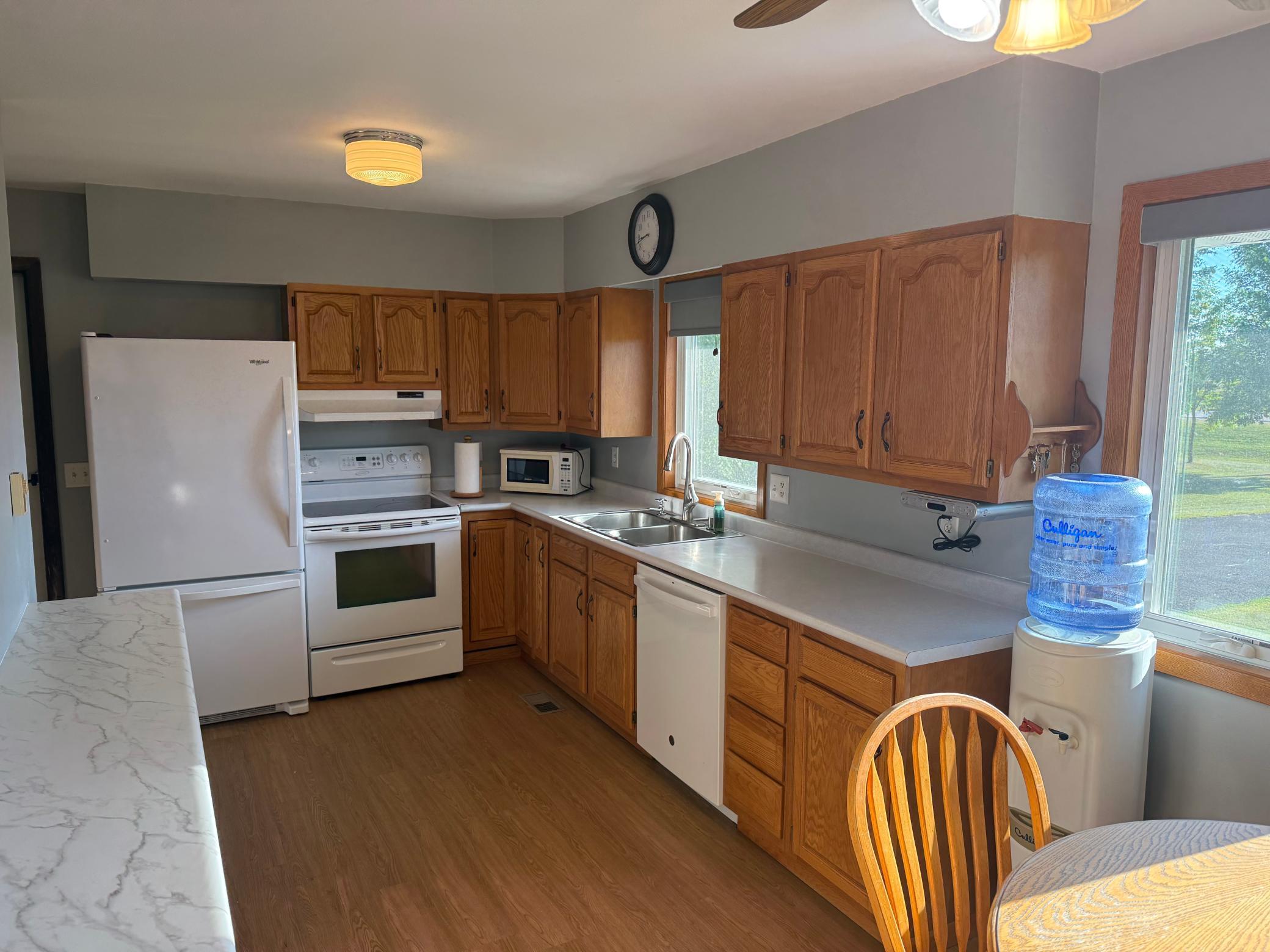 1970 single family home for sale at 24247 County Road 15 in Badger, MN — 3 bed, 1 bath (photo 5 of 18)
