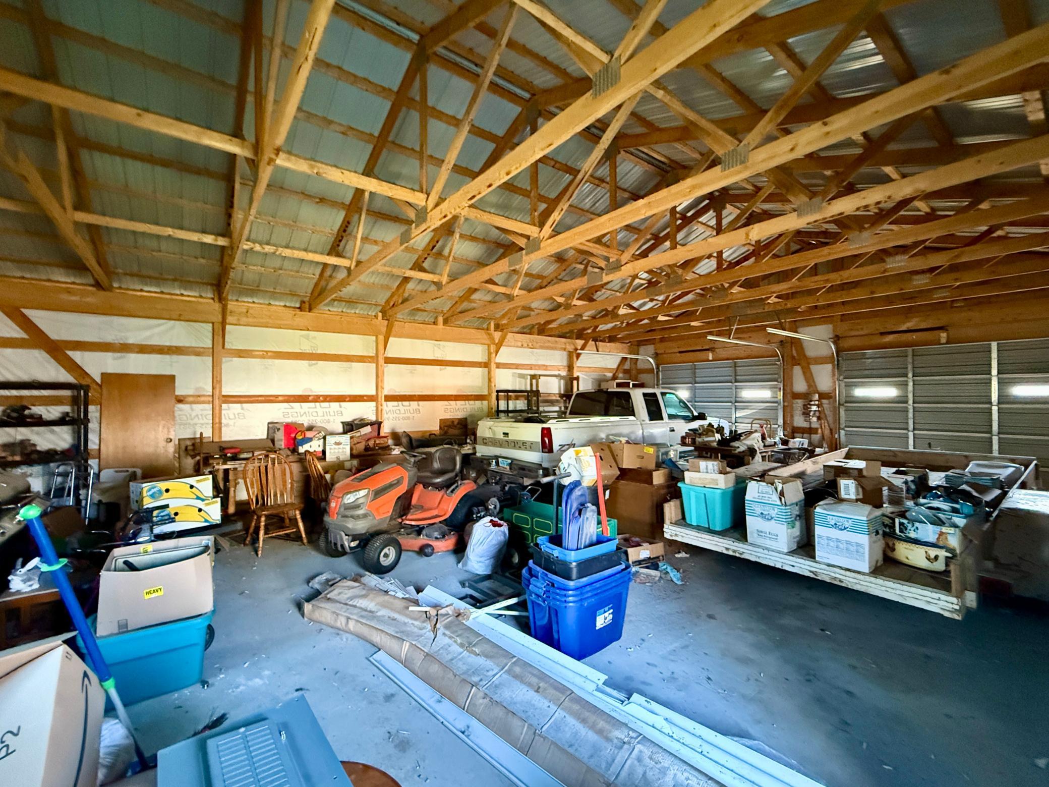 2001 single family home for sale at 1226 9th Street SW in Valley City, ND — 3 bed, 2 bath (photo 4 of 24)