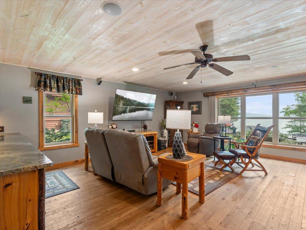 2001 single family home for sale at 16138 Zigmund Drive in Fifty Lakes, MN — 5 bed, 3 bath (photo 12 of 70)