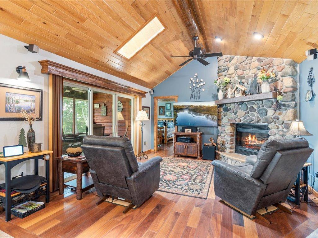 2001 single family home for sale at 16138 Zigmund Drive in Fifty Lakes, MN — 5 bed, 3 bath (photo 10 of 70)