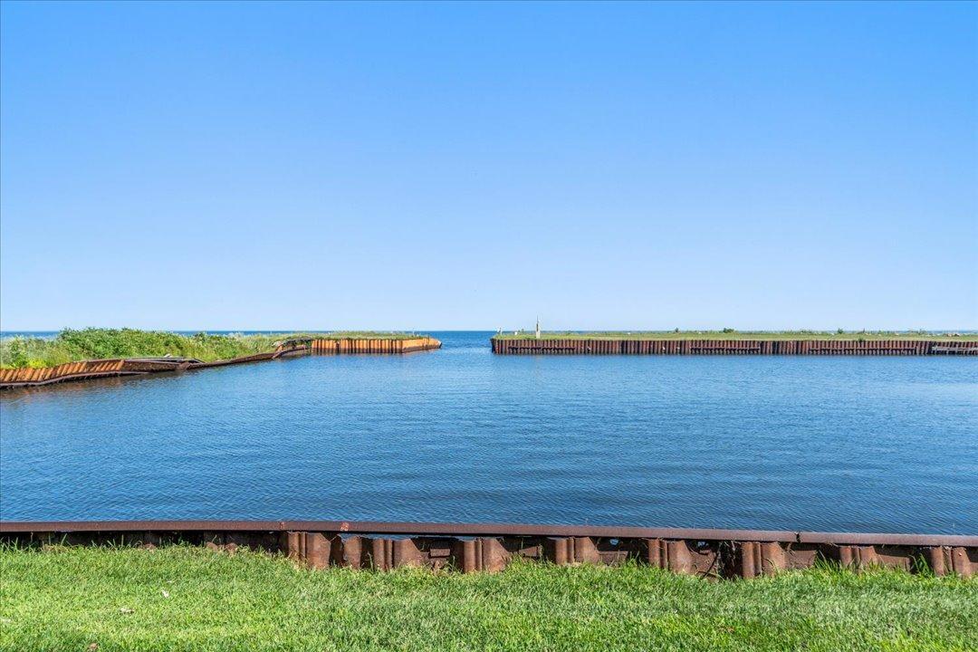 1987 condo for sale at 10490 US Highway 169, Unit 103 in Garrison, MN — 0 bed, 1 bath (photo 2 of 25)