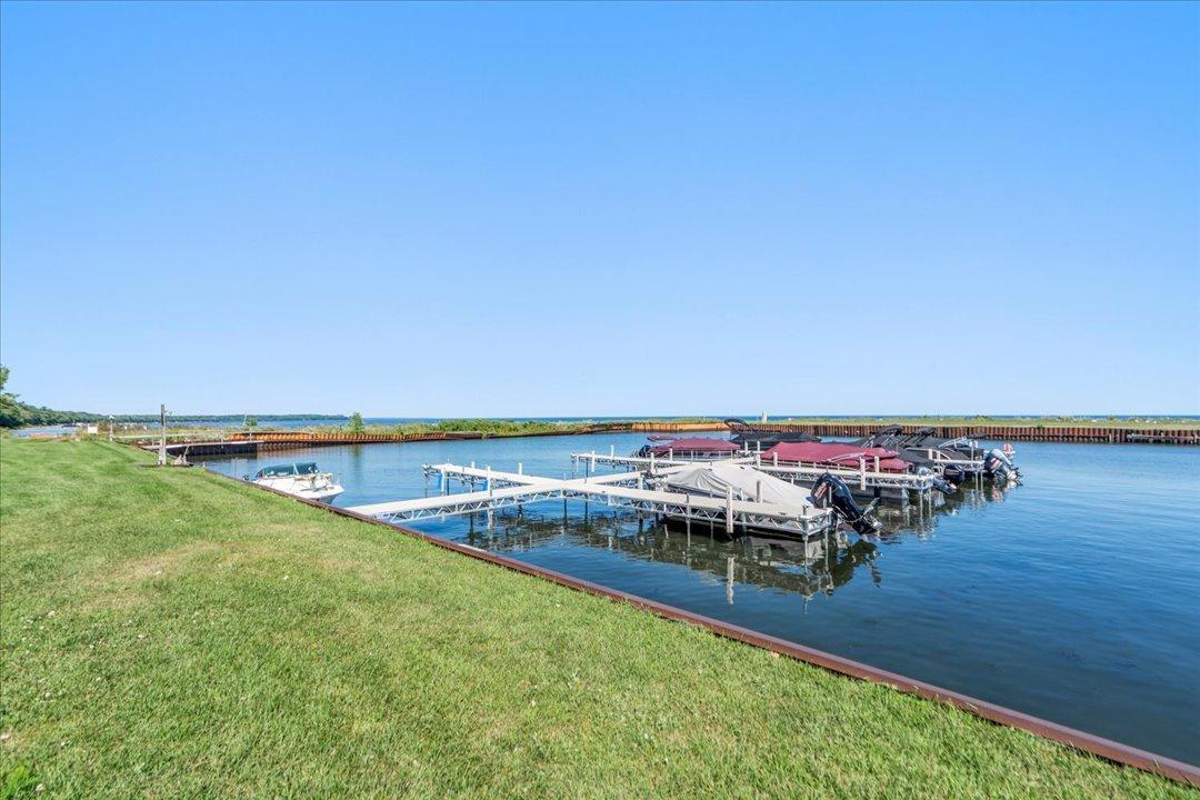 1987 condo for sale at 10490 US Highway 169, Unit 103 in Garrison, MN — 0 bed, 1 bath (photo 3 of 25)