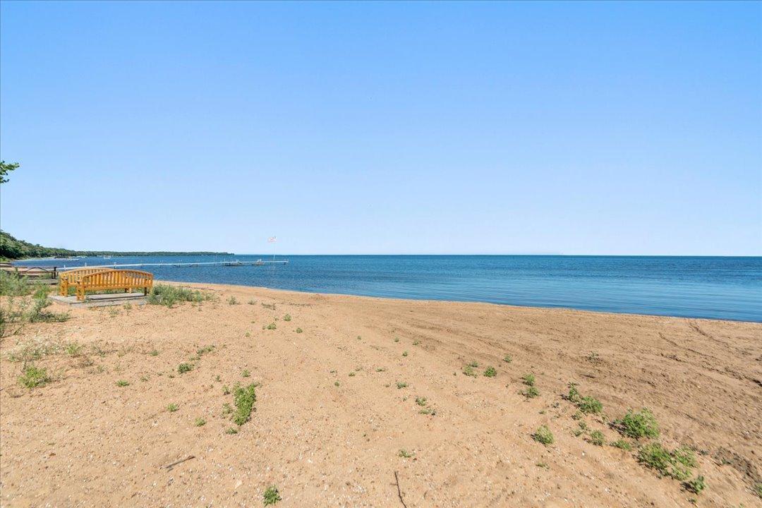 1987 condo for sale at 10490 US Highway 169, Unit 103 in Garrison, MN — 0 bed, 1 bath (photo 22 of 25)