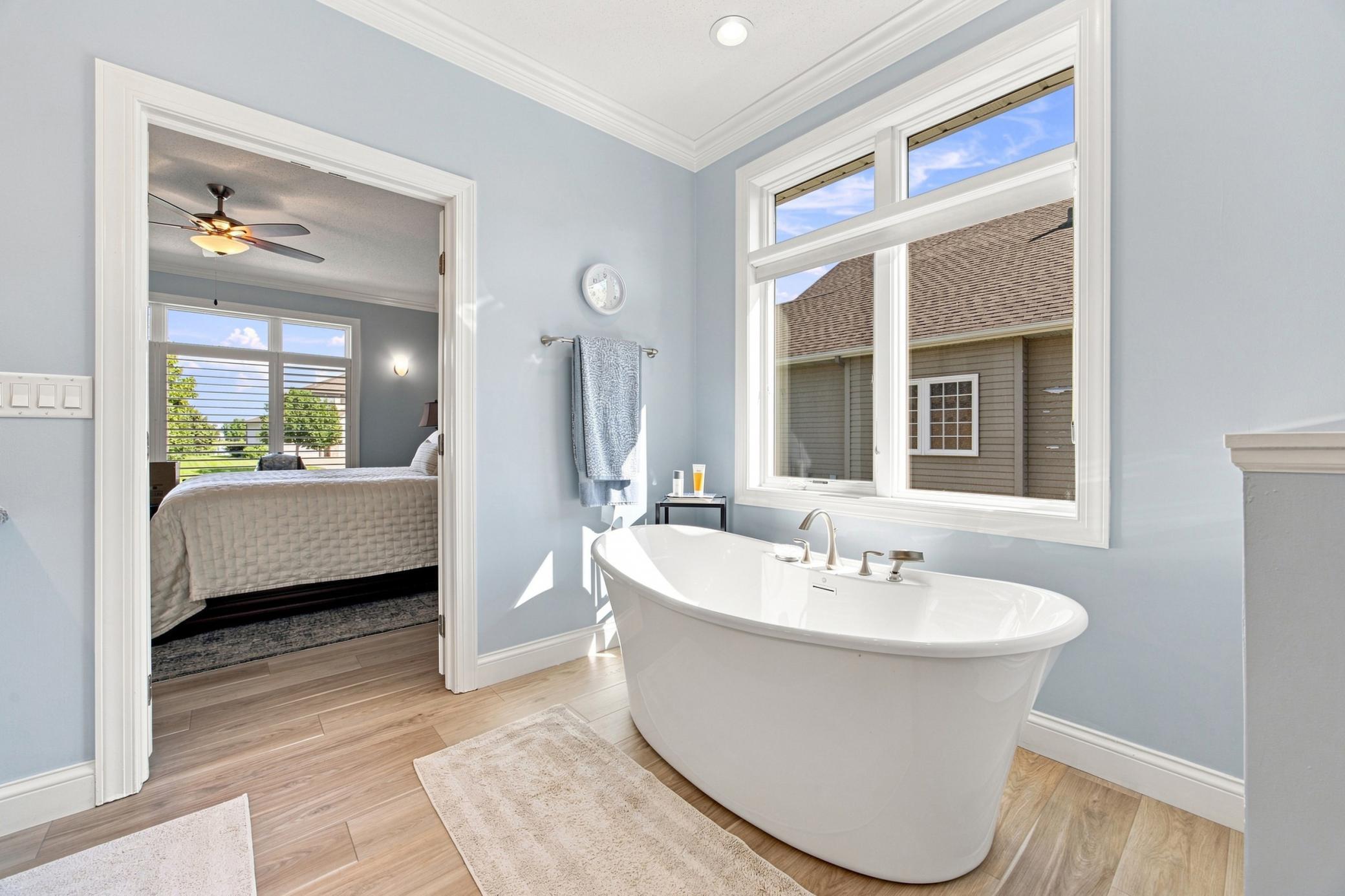 1999 single family home for sale at 2108 ROSE CREEK Boulevard S in Fargo, ND — 5 bed, 3 bath (photo 22 of 70)