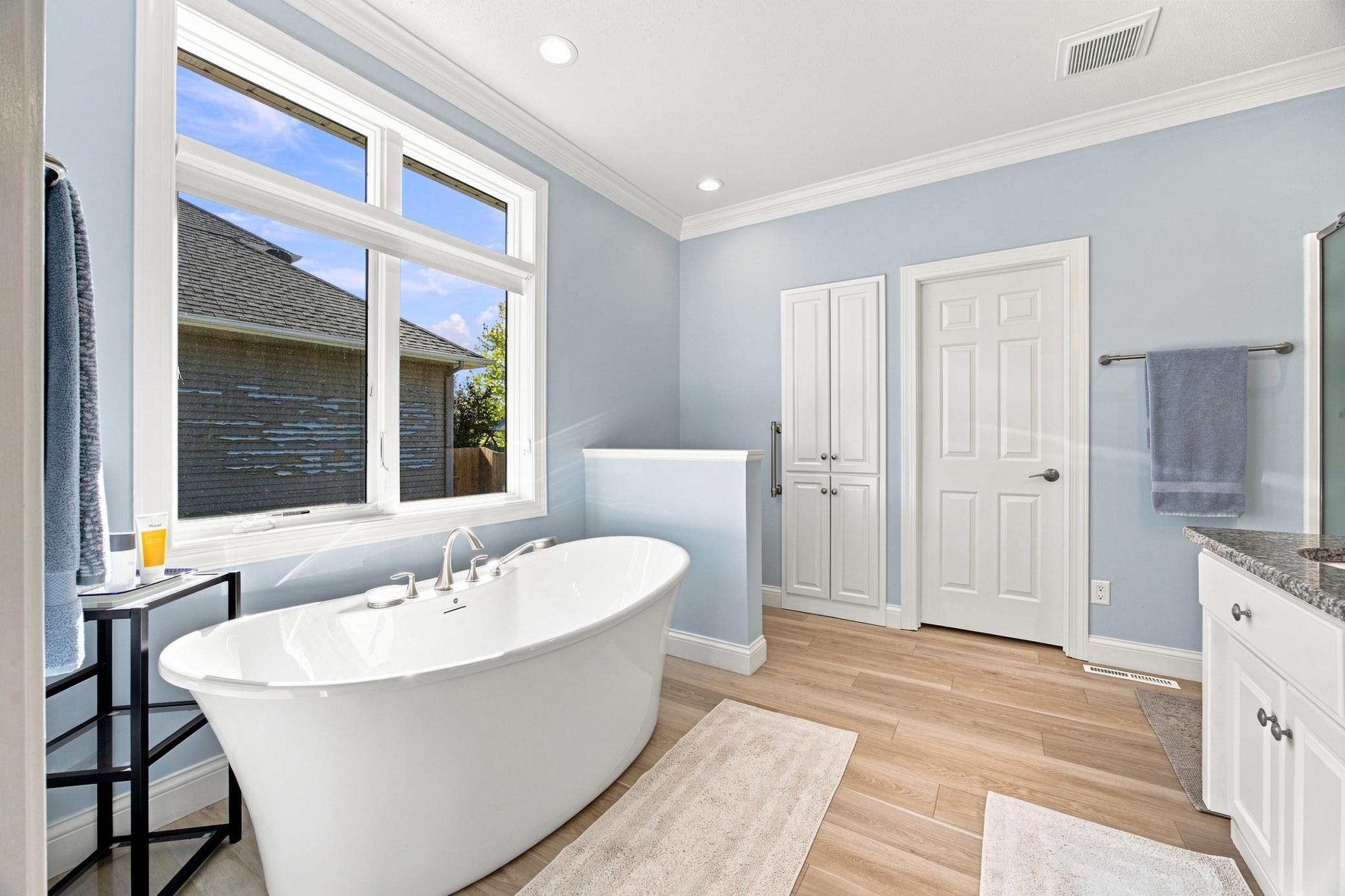 1999 single family home for sale at 2108 ROSE CREEK Boulevard S in Fargo, ND — 5 bed, 3 bath (photo 23 of 70)