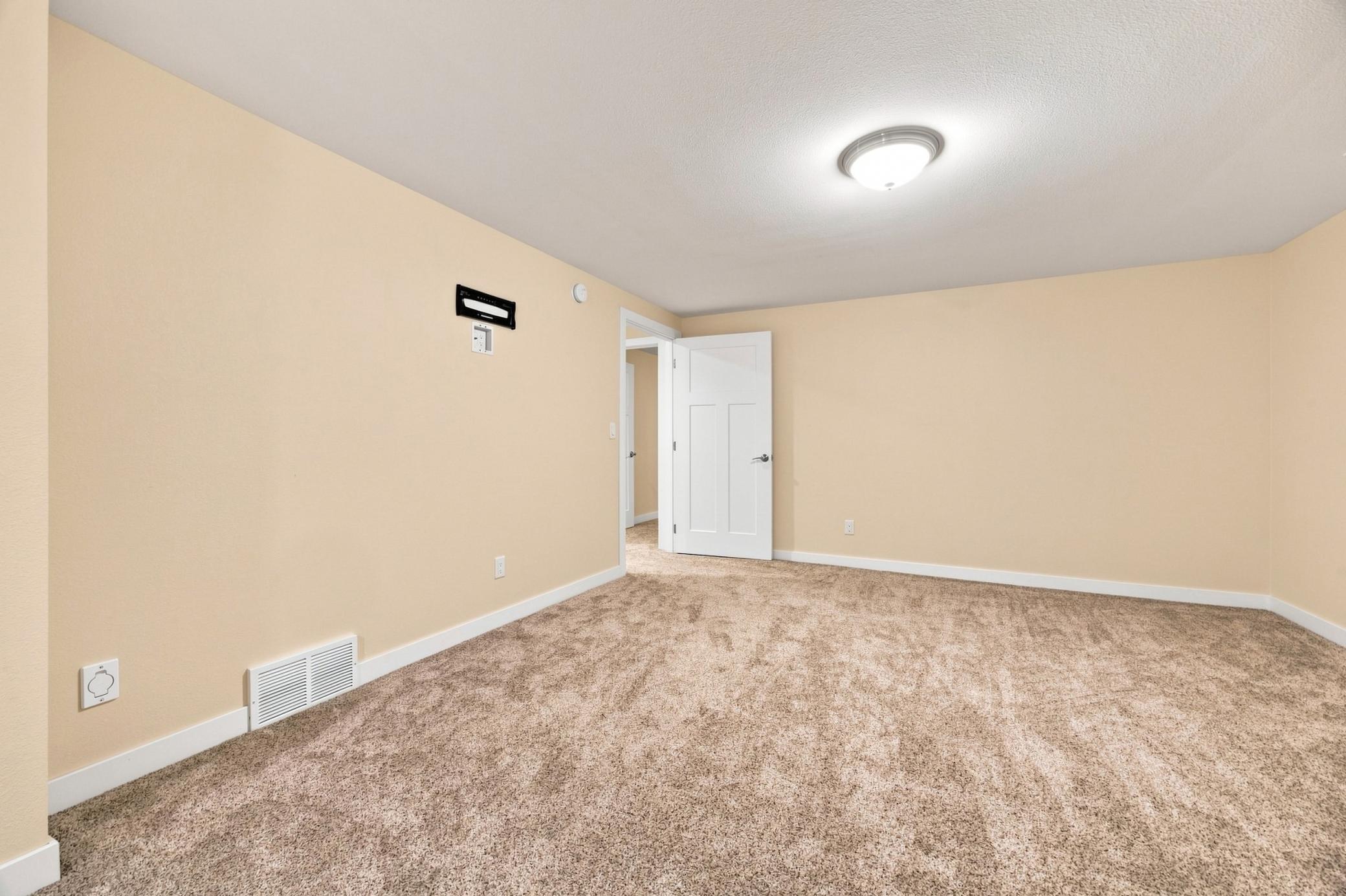 1999 single family home for sale at 2108 ROSE CREEK Boulevard S in Fargo, ND — 5 bed, 3 bath (photo 39 of 70)