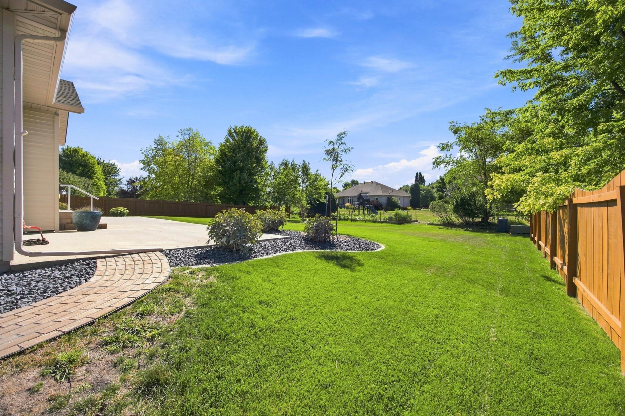 1999 single family home for sale at 2108 ROSE CREEK Boulevard S in Fargo, ND — 5 bed, 3 bath (photo 54 of 70)