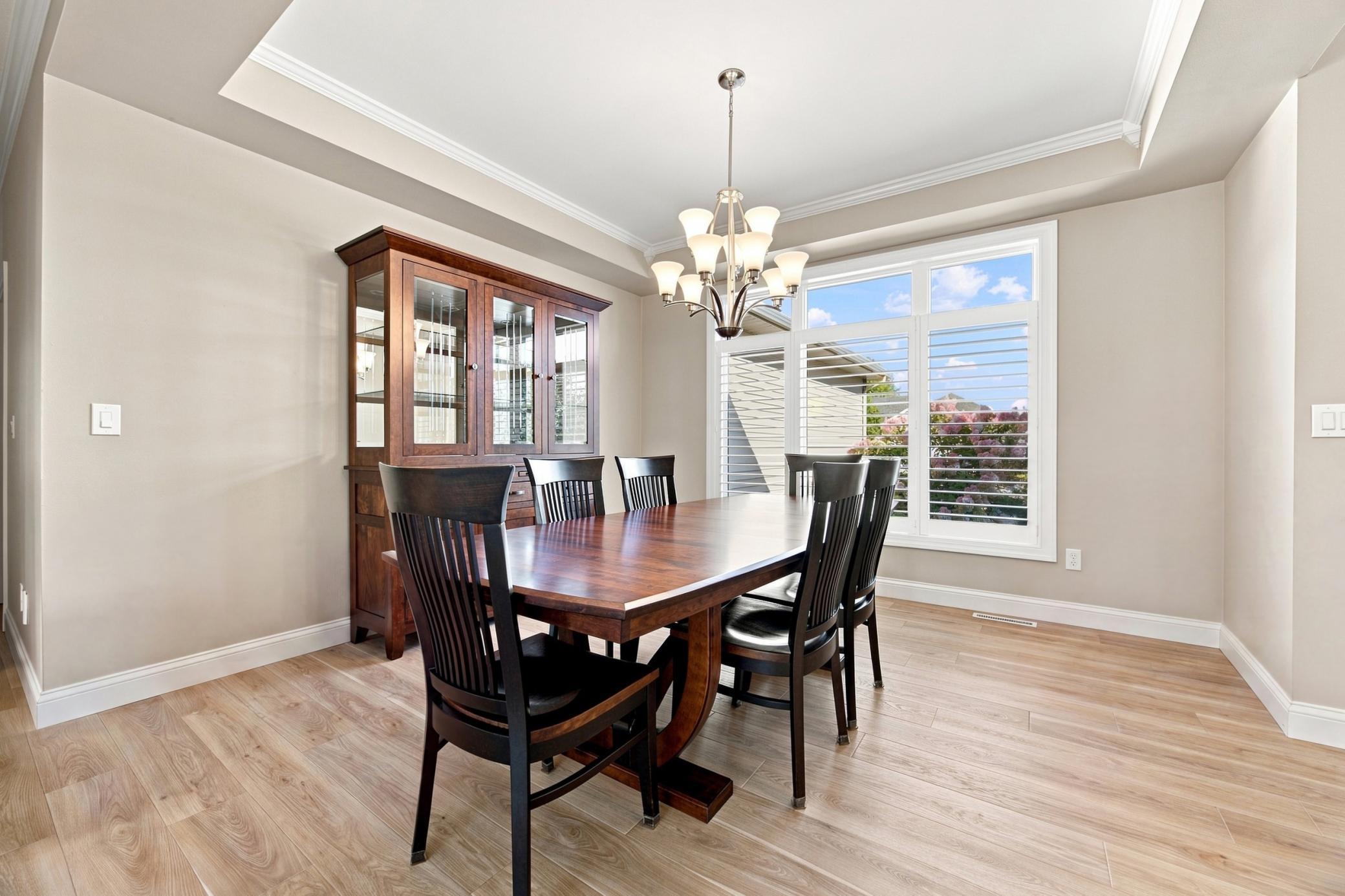 1999 single family home for sale at 2108 ROSE CREEK Boulevard S in Fargo, ND — 5 bed, 3 bath (photo 7 of 70)
