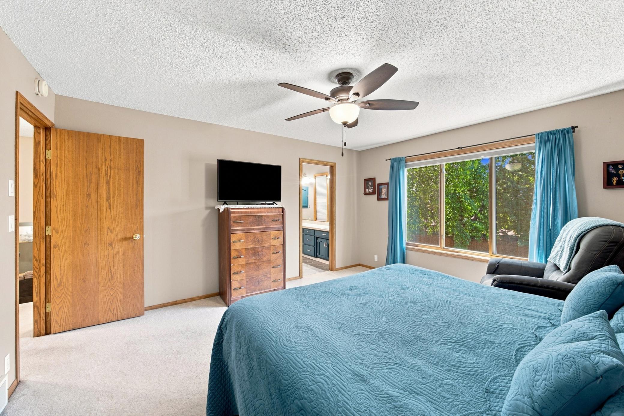 1992 single family home for sale at 3132 37 1/2 Avenue S in Fargo, ND — 4 bed, 3 bath (photo 18 of 59)