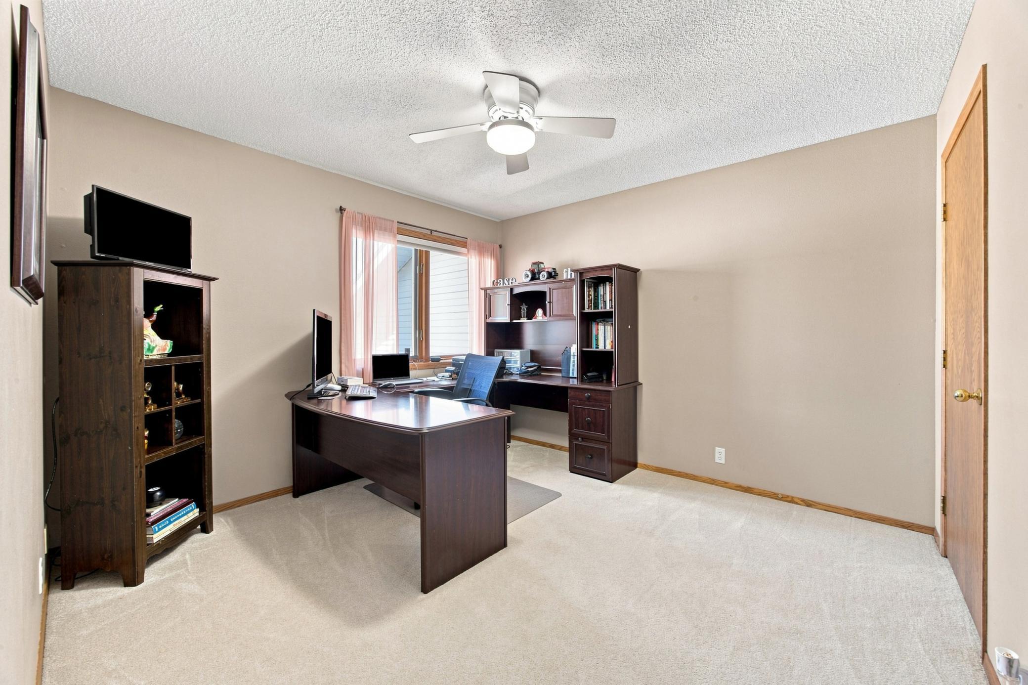 1992 single family home for sale at 3132 37 1/2 Avenue S in Fargo, ND — 4 bed, 3 bath (photo 22 of 59)