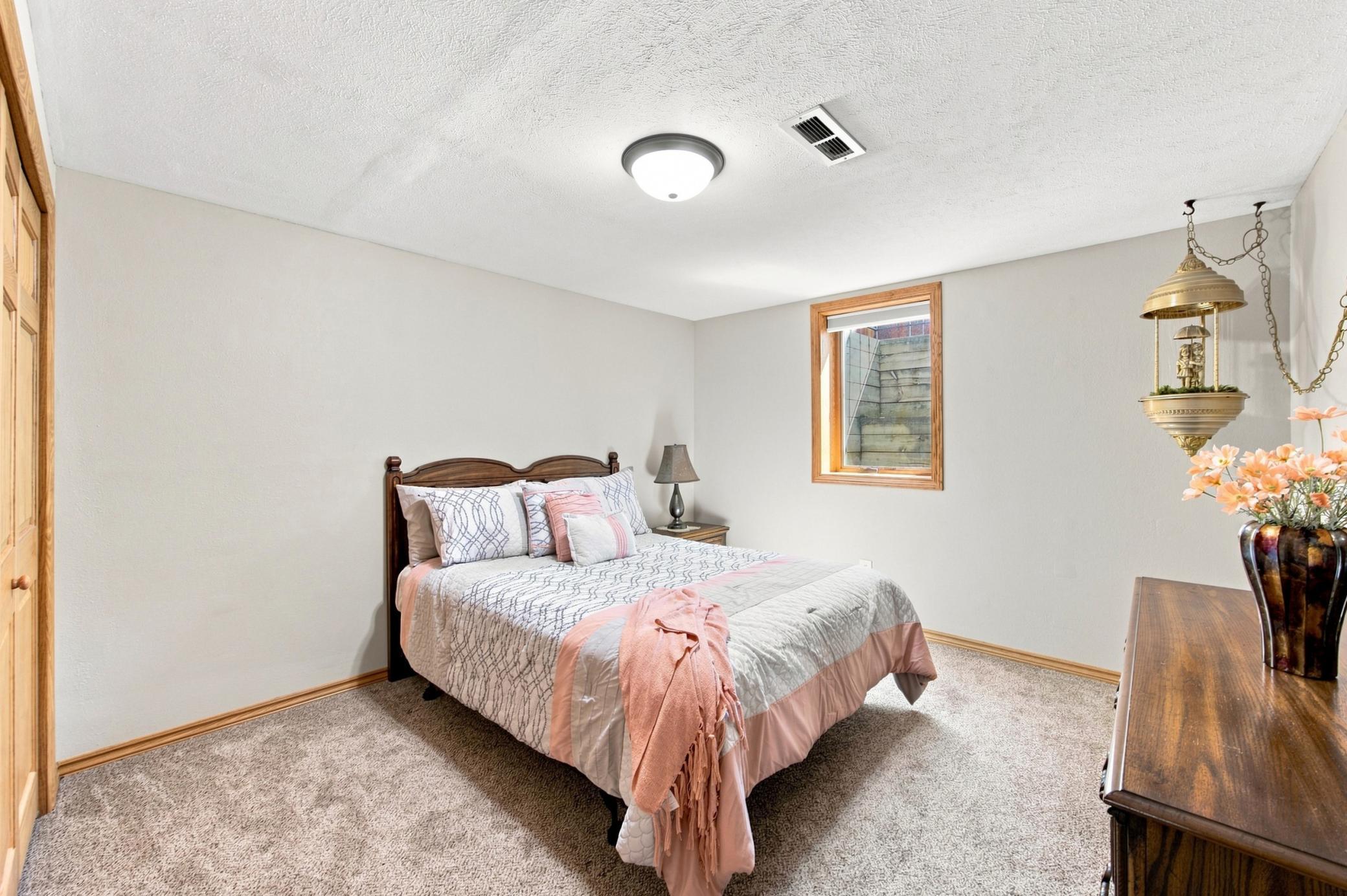 1992 single family home for sale at 3132 37 1/2 Avenue S in Fargo, ND — 4 bed, 3 bath (photo 29 of 59)
