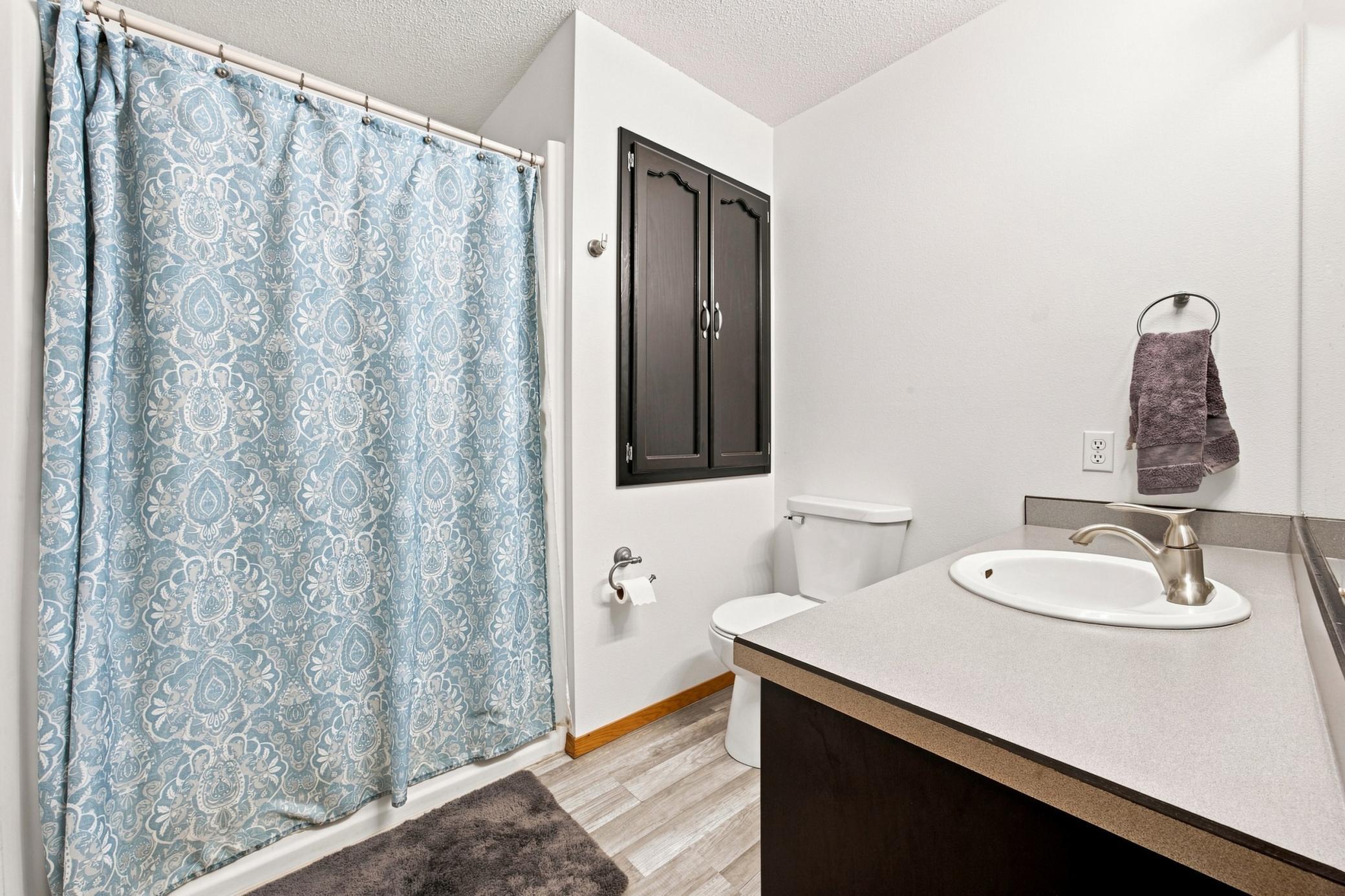 1992 single family home for sale at 3132 37 1/2 Avenue S in Fargo, ND — 4 bed, 3 bath (photo 33 of 59)