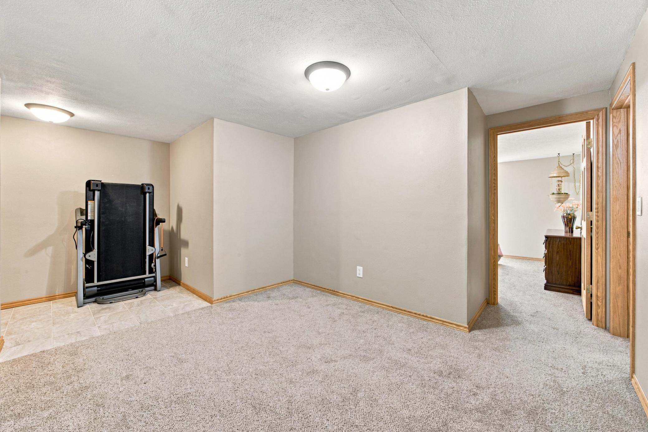 1992 single family home for sale at 3132 37 1/2 Avenue S in Fargo, ND — 4 bed, 3 bath (photo 34 of 59)