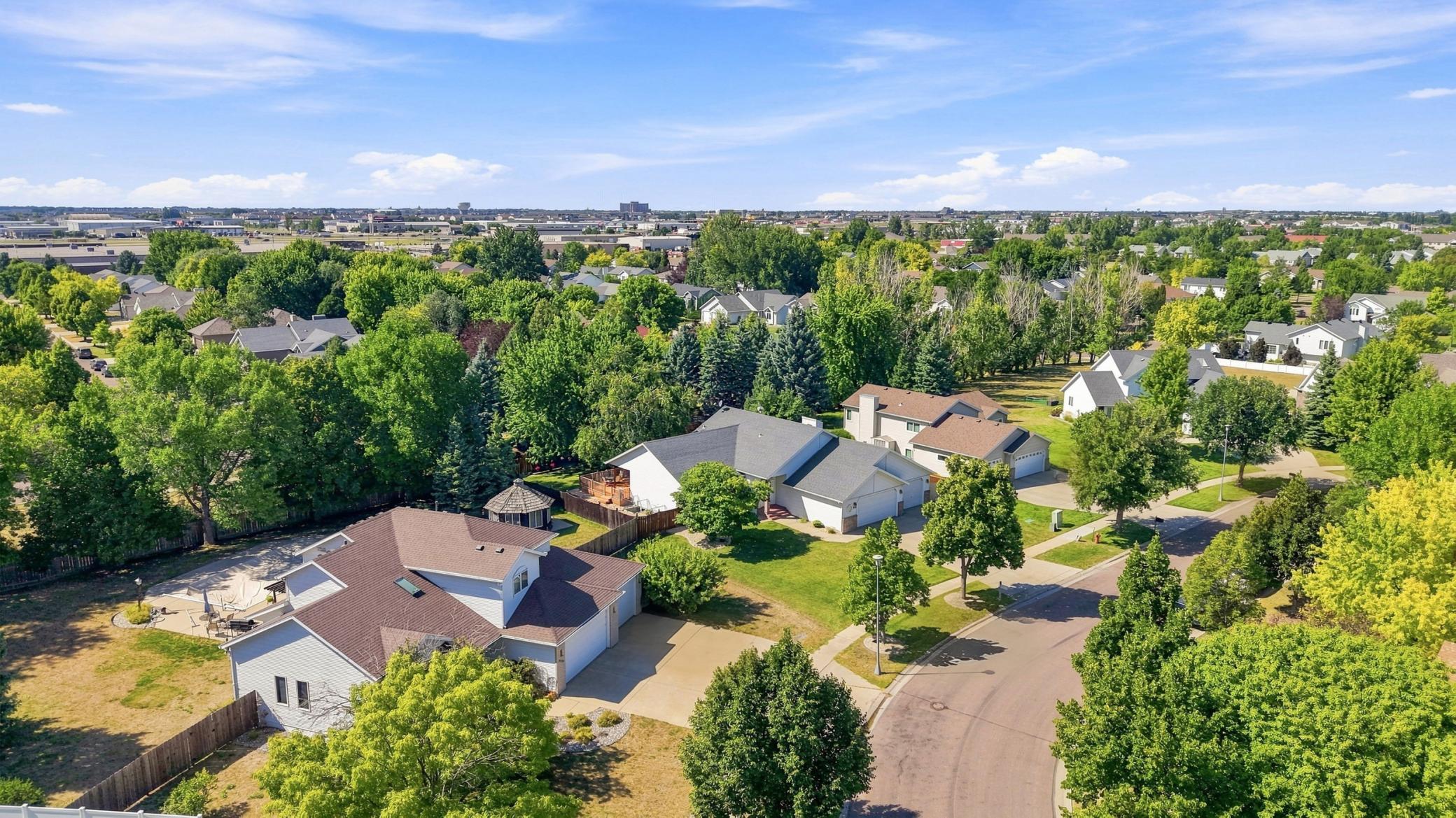 1992 single family home for sale at 3132 37 1/2 Avenue S in Fargo, ND — 4 bed, 3 bath (photo 46 of 59)