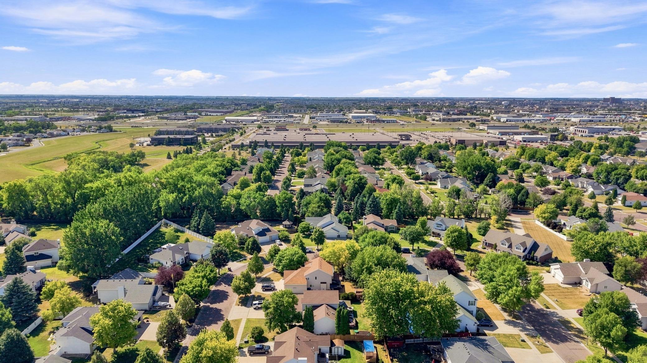 1992 single family home for sale at 3132 37 1/2 Avenue S in Fargo, ND — 4 bed, 3 bath (photo 50 of 59)