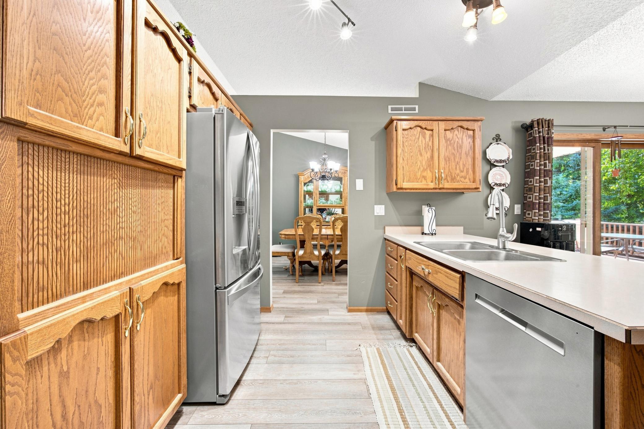 1992 single family home for sale at 3132 37 1/2 Avenue S in Fargo, ND — 4 bed, 3 bath (photo 10 of 59)