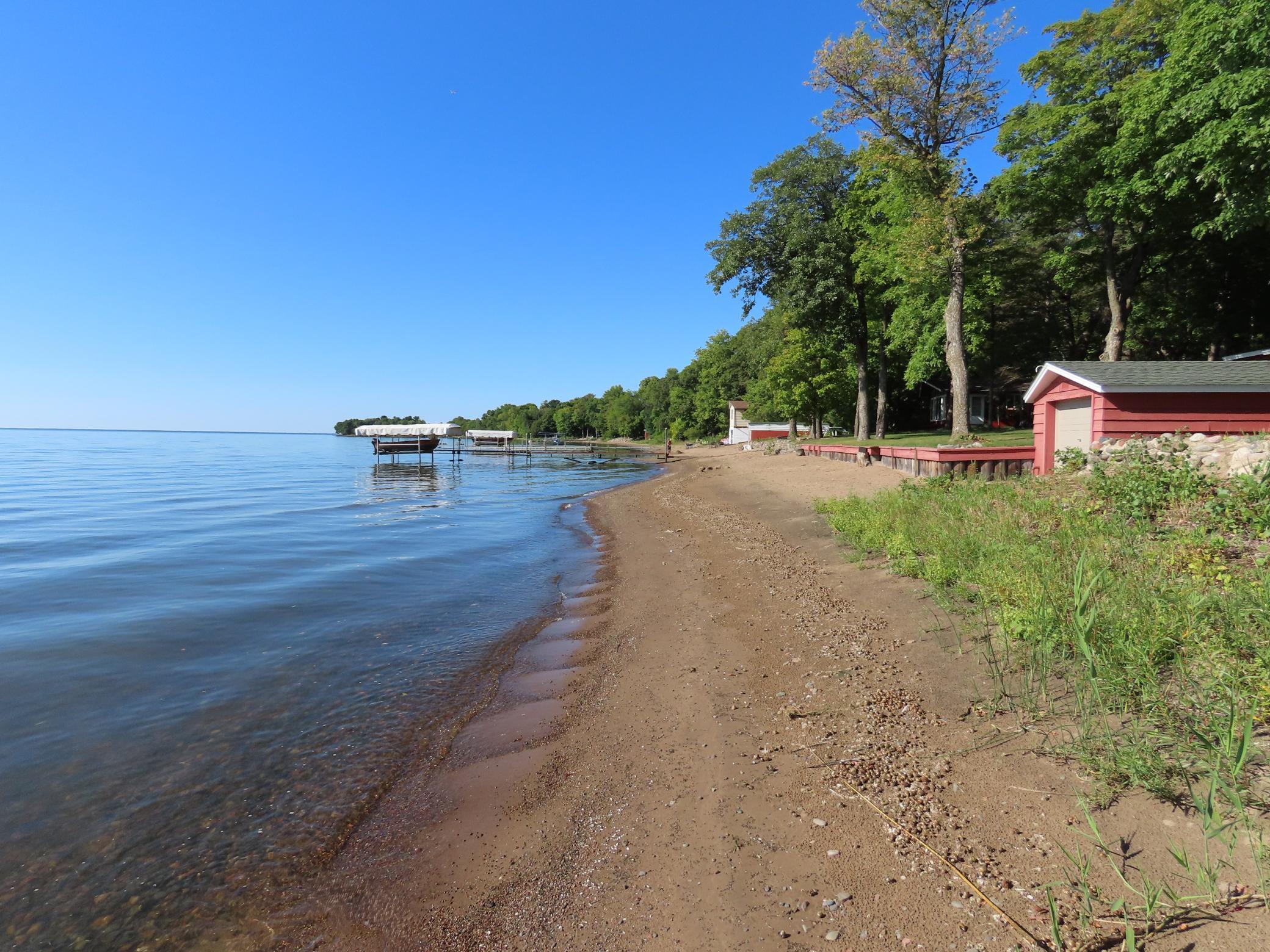 1988 single family home for sale at 16231 328th Avenue in Isle, MN — 2 bed, 1 bath (photo 13 of 51)