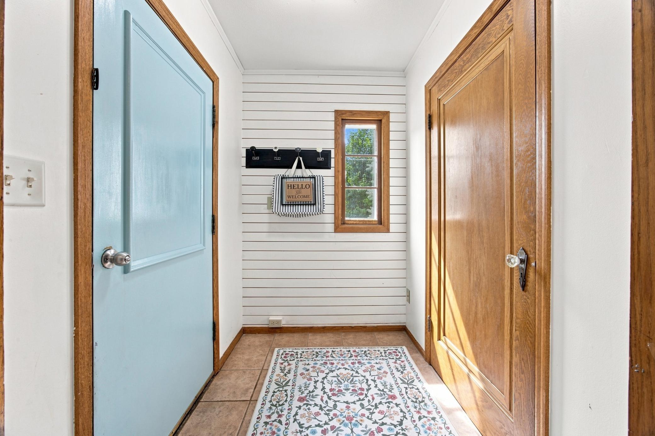 1939 single family home for sale at 514 4th Avenue S in Moorhead, MN — 3 bed, 2 bath (photo 4 of 46)
