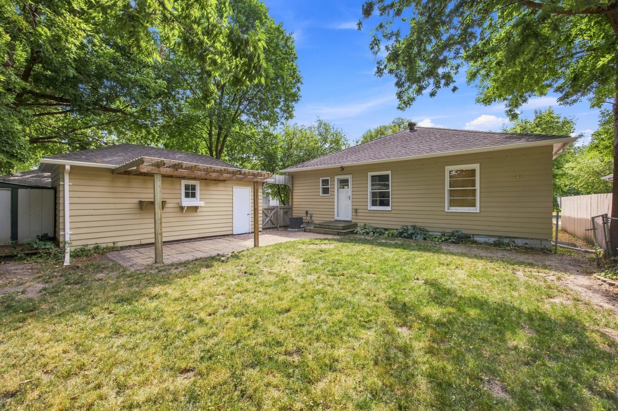 1939 single family home for sale at 514 4th Avenue S in Moorhead, MN — 3 bed, 2 bath (photo 38 of 46)