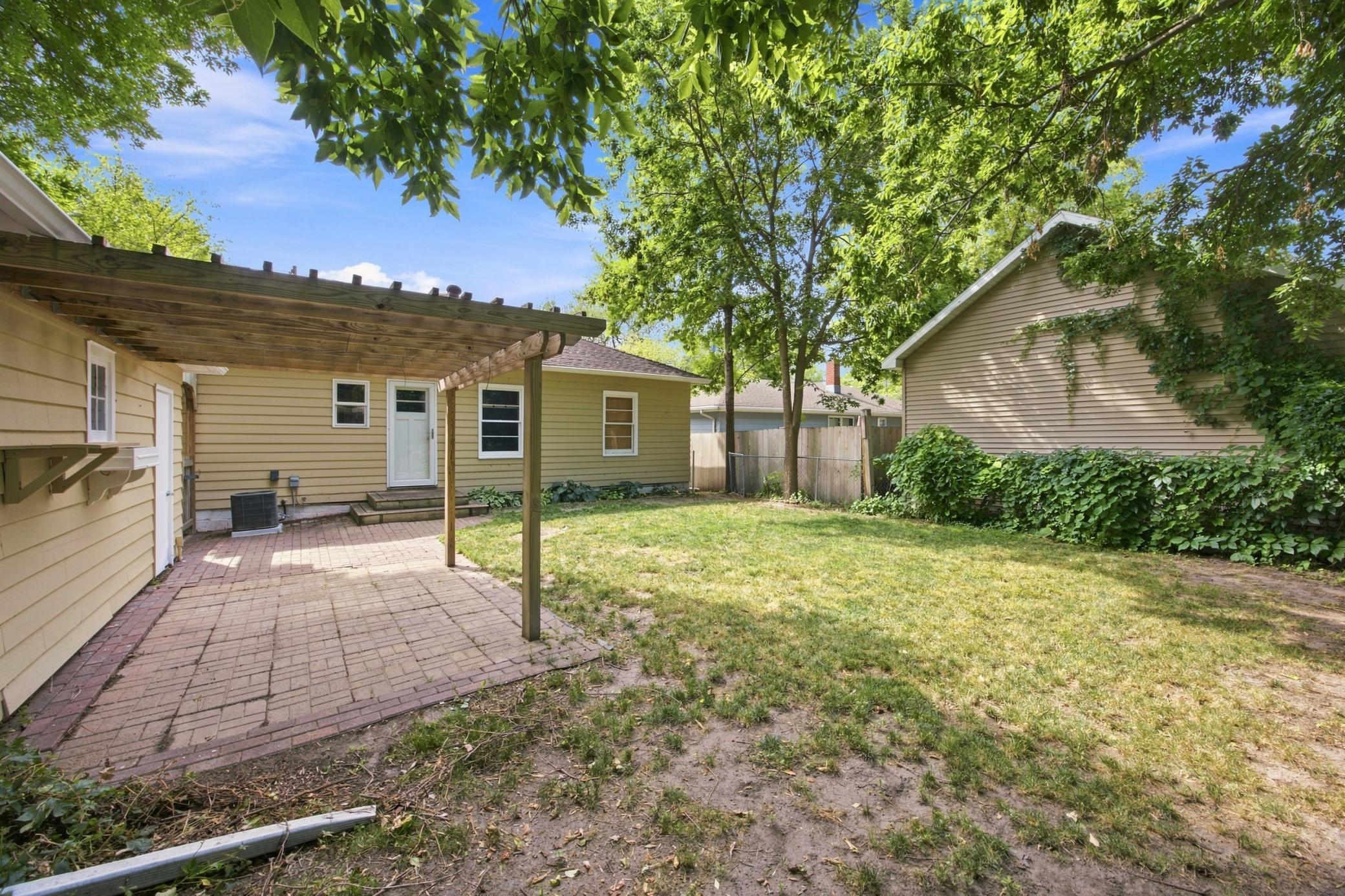 1939 single family home for sale at 514 4th Avenue S in Moorhead, MN — 3 bed, 2 bath (photo 40 of 46)