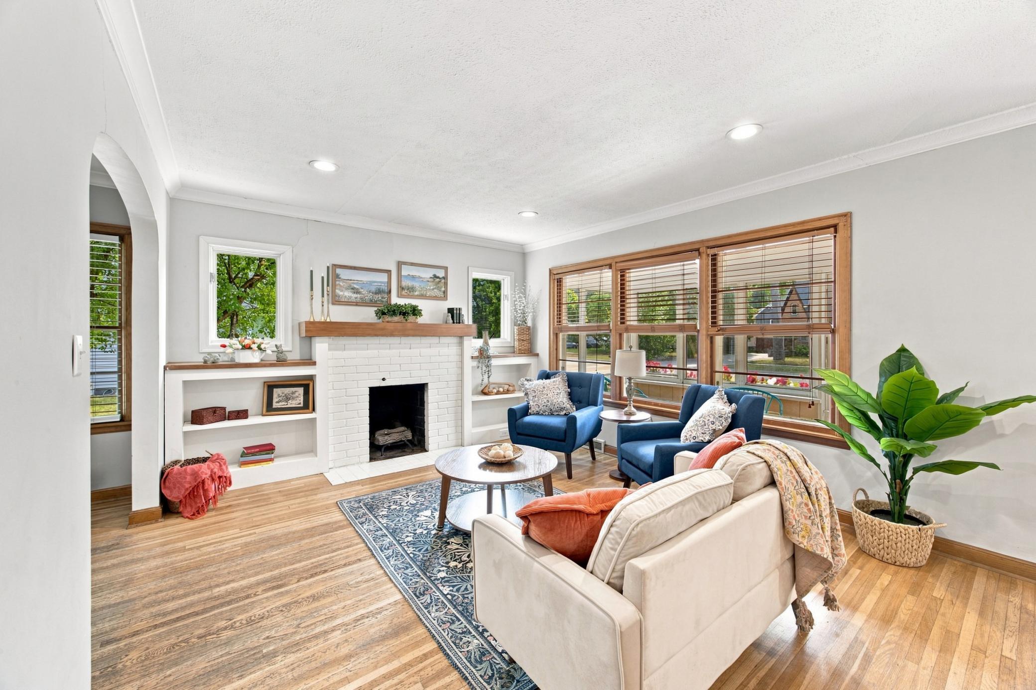 1939 single family home for sale at 514 4th Avenue S in Moorhead, MN — 3 bed, 2 bath (photo 6 of 46)