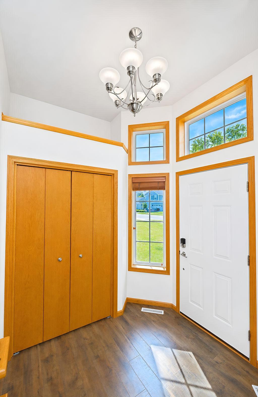 2003 single family home for sale at 938 Parkway Drive in West Fargo, ND — 5 bed, 3 bath (photo 22 of 51)