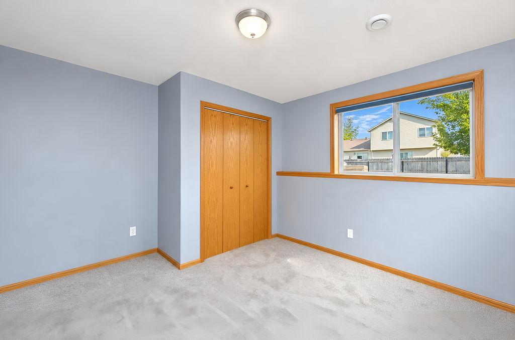 2003 single family home for sale at 938 Parkway Drive in West Fargo, ND — 5 bed, 3 bath (photo 28 of 51)