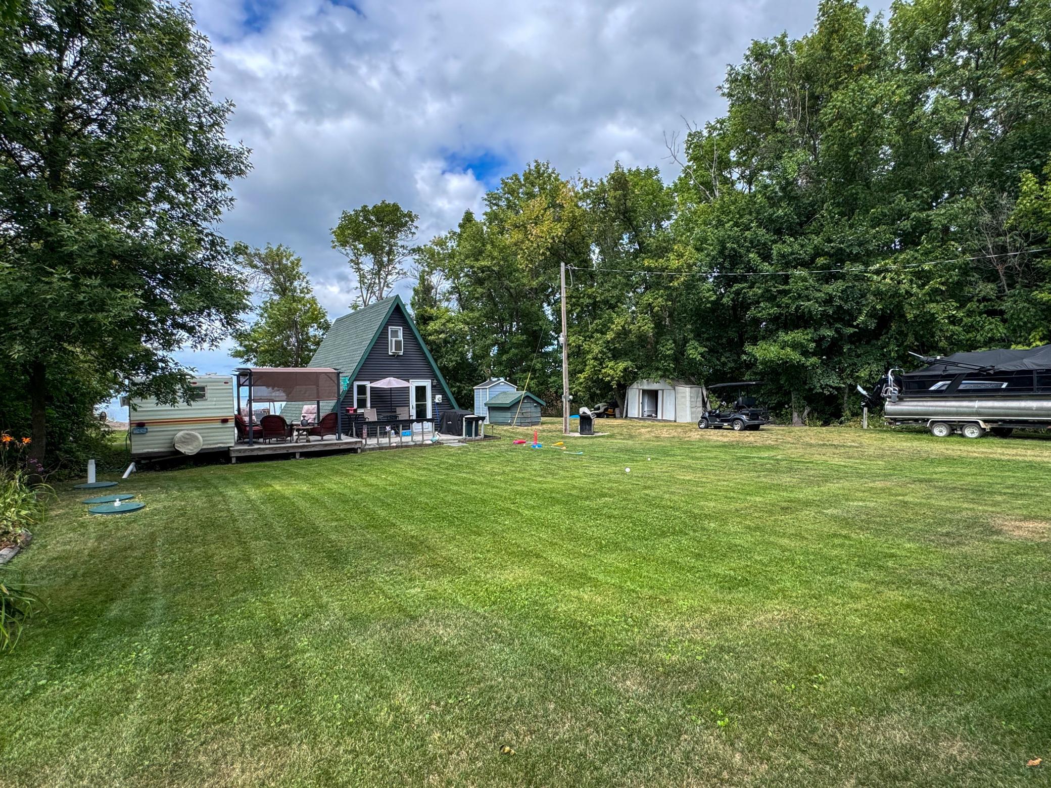 1975 single family home for sale at 21197 Joas Beach Road NE in Kelliher, MN — 1 bed, 1 bath (photo 20 of 41)