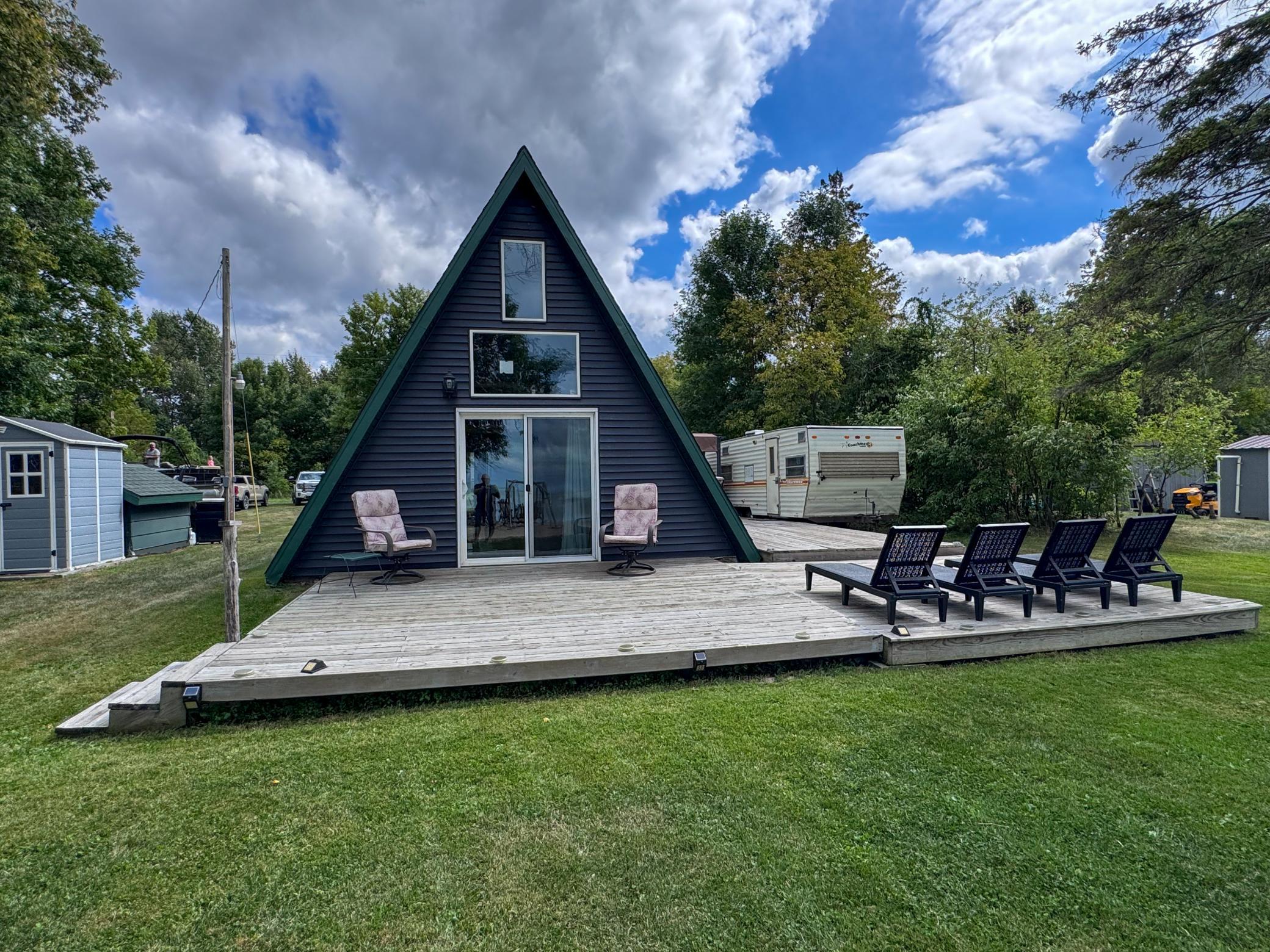 1975 single family home for sale at 21197 Joas Beach Road NE in Kelliher, MN — 1 bed, 1 bath (photo 3 of 41)