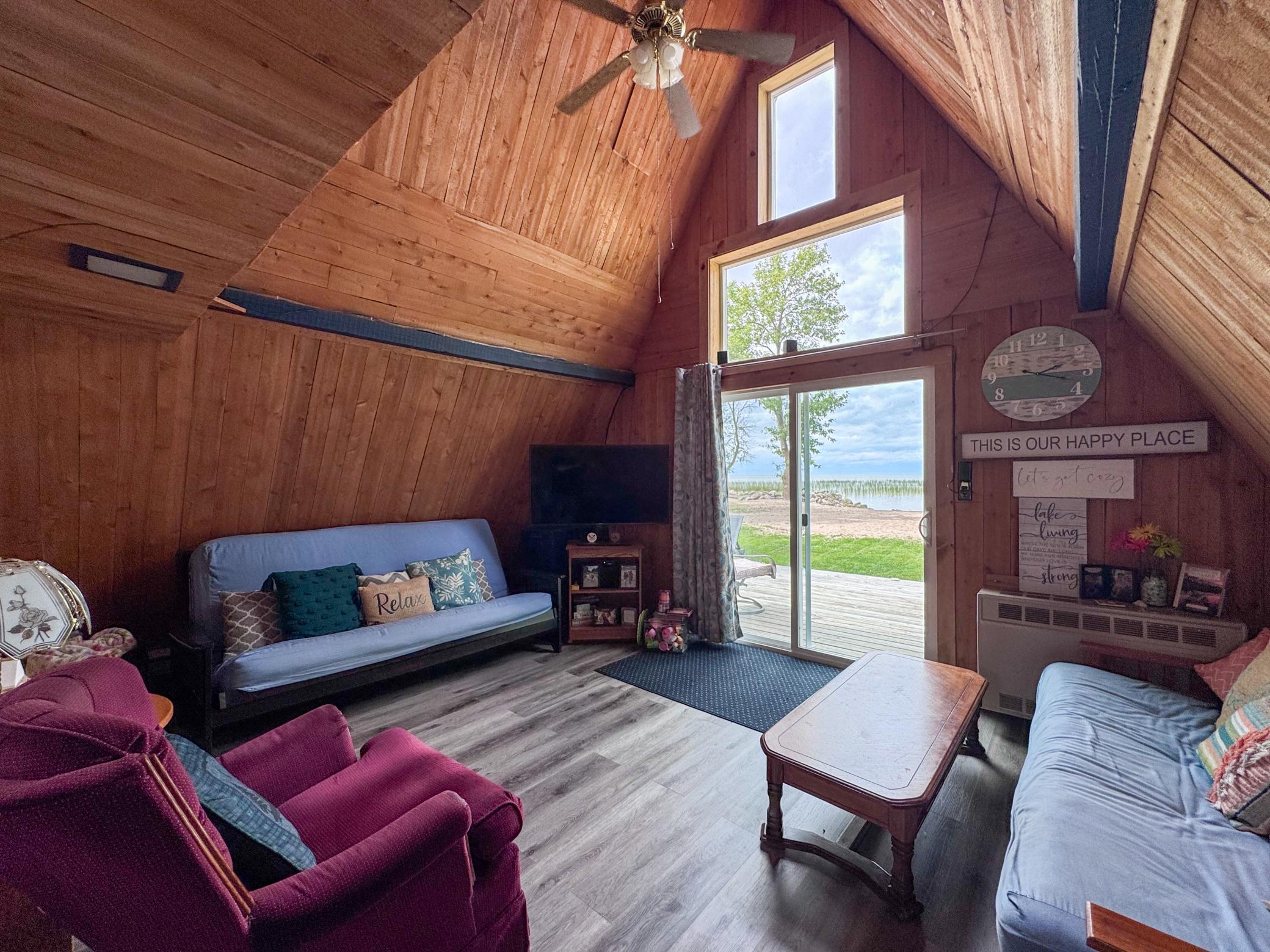 1975 single family home for sale at 21197 Joas Beach Road NE in Kelliher, MN — 1 bed, 1 bath (photo 10 of 41)