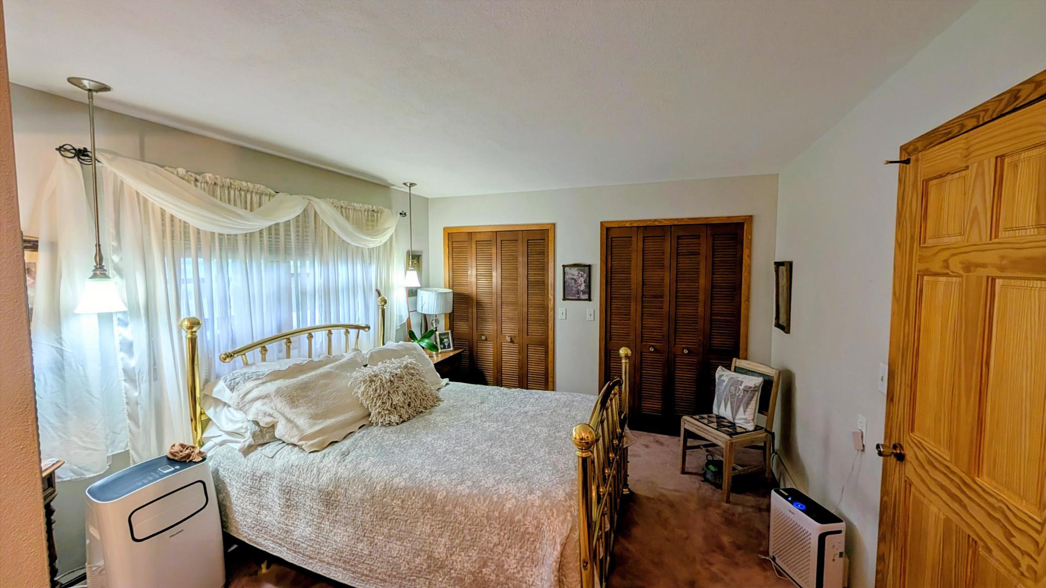 1963 single family home for sale at 1207 22nd Avenue S in Moorhead, MN — 4 bed, 4 bath (photo 17 of 34)