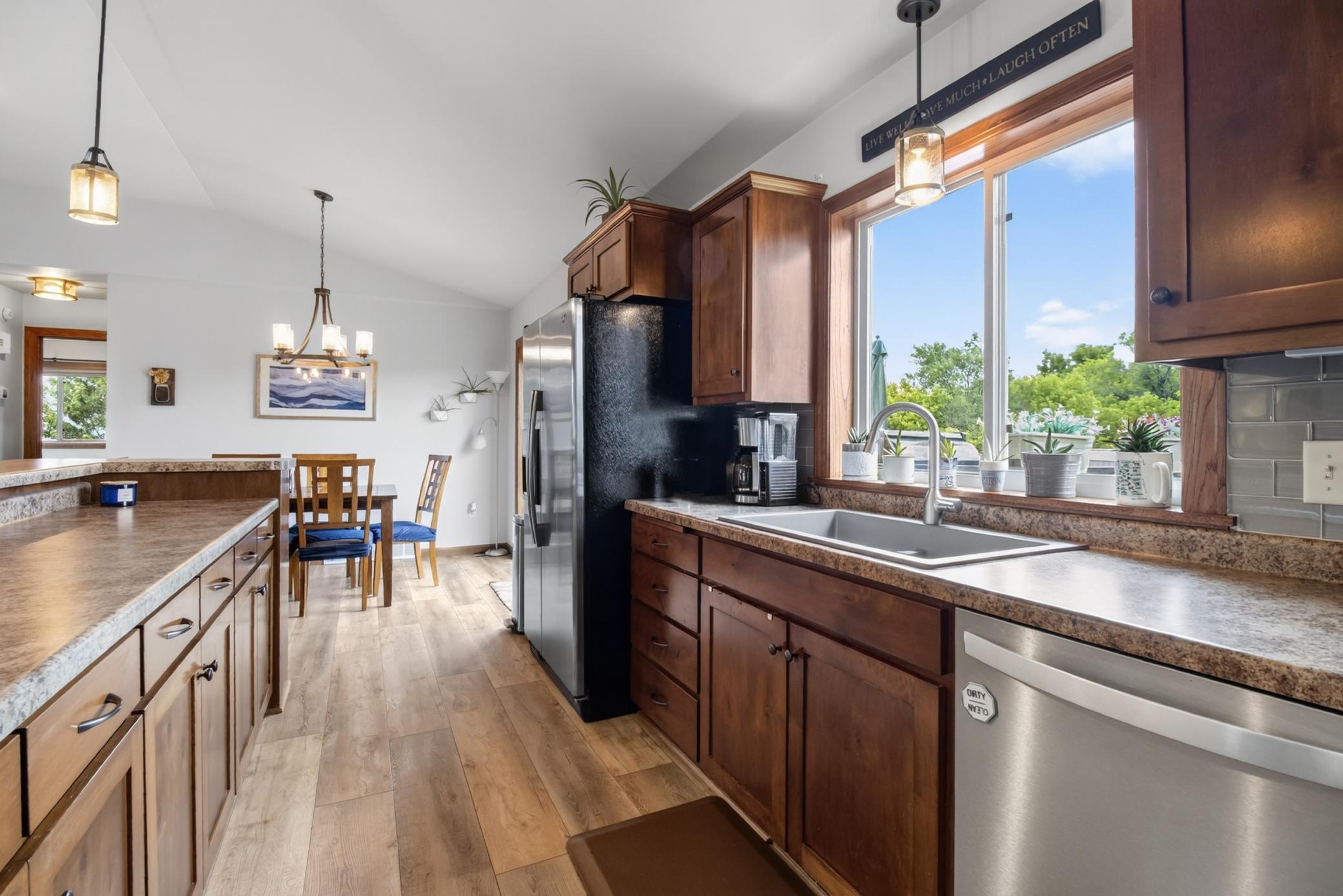 2012 single family home for sale at 1214 6th Avenue NW in Perham, MN — 4 bed, 2 bath (photo 21 of 44)