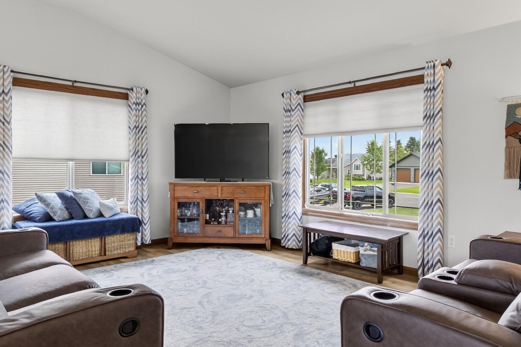 2012 single family home for sale at 1214 6th Avenue NW in Perham, MN — 4 bed, 2 bath (photo 26 of 44)