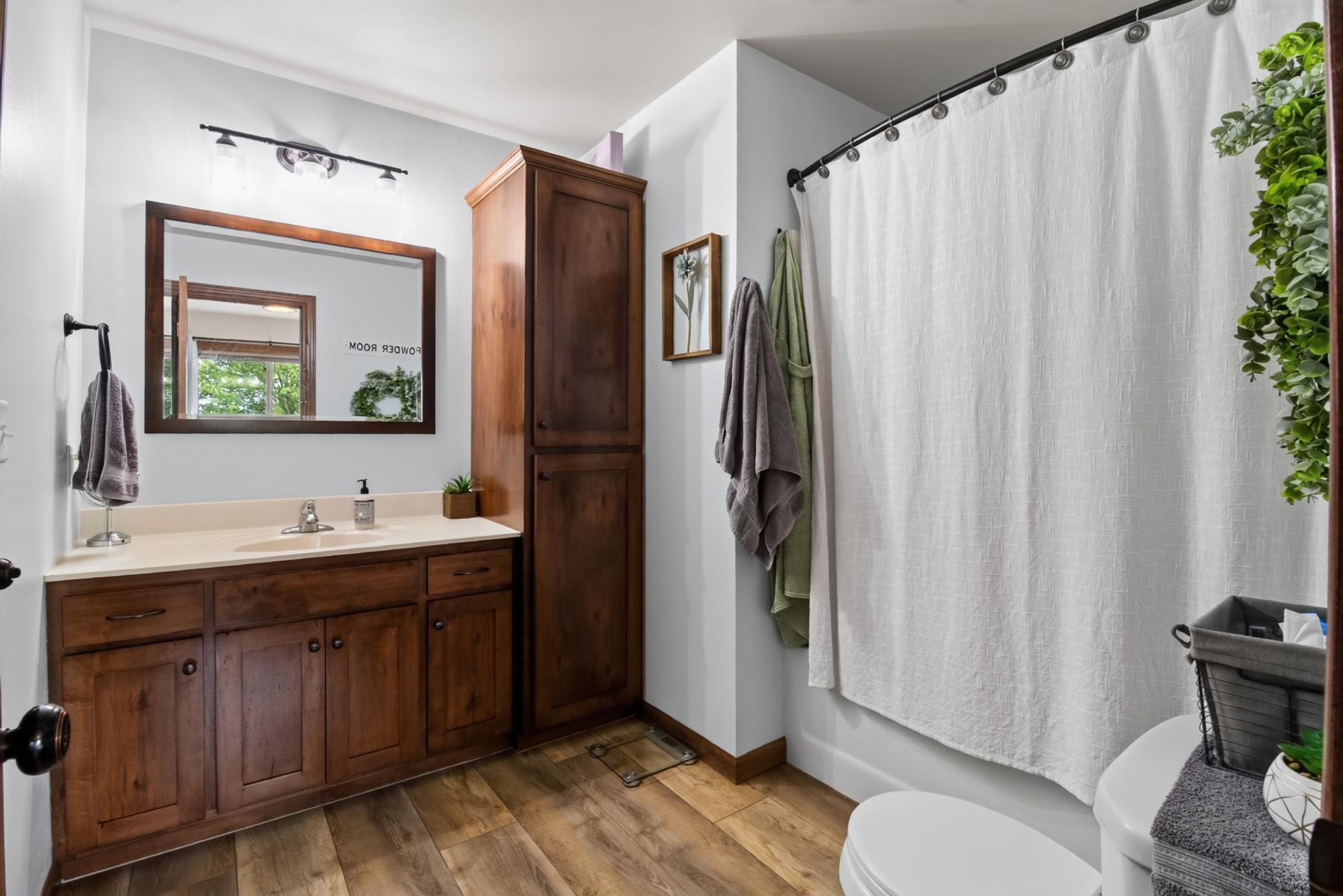 2012 single family home for sale at 1214 6th Avenue NW in Perham, MN — 4 bed, 2 bath (photo 29 of 44)