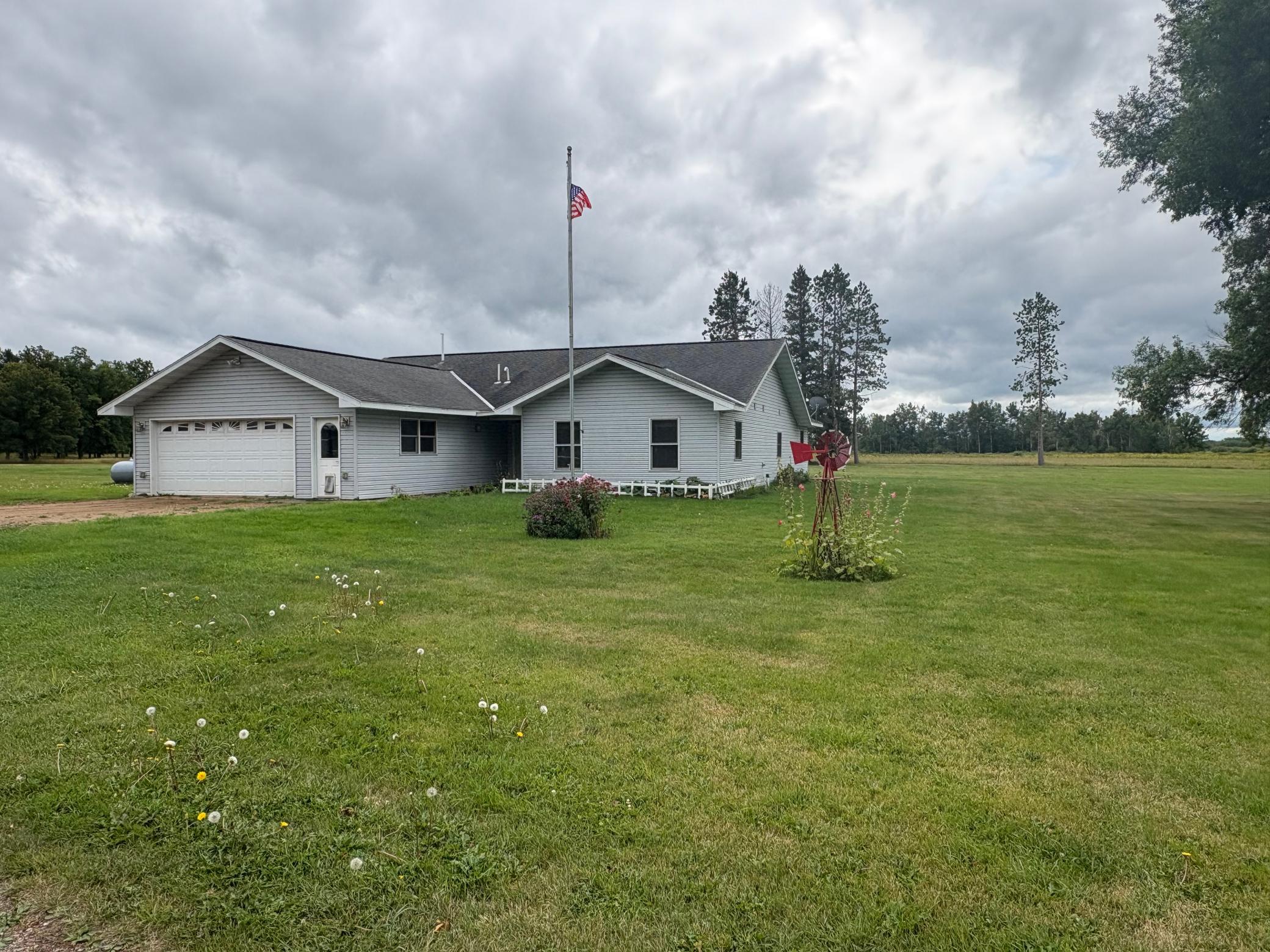 2002 single family home for sale at 34704 510th Lane in Palisade, MN — 3 bed, 3 bath (photo 16 of 88)