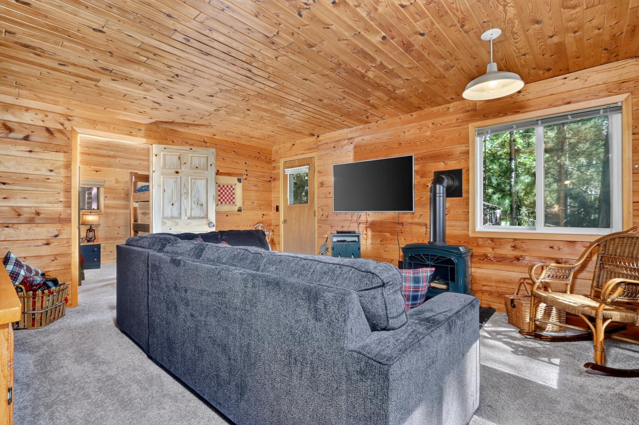 1967 single family home for sale at 46552 County Road 346 in Bovey, MN — 4 bed, 1 bath (photo 38 of 65)