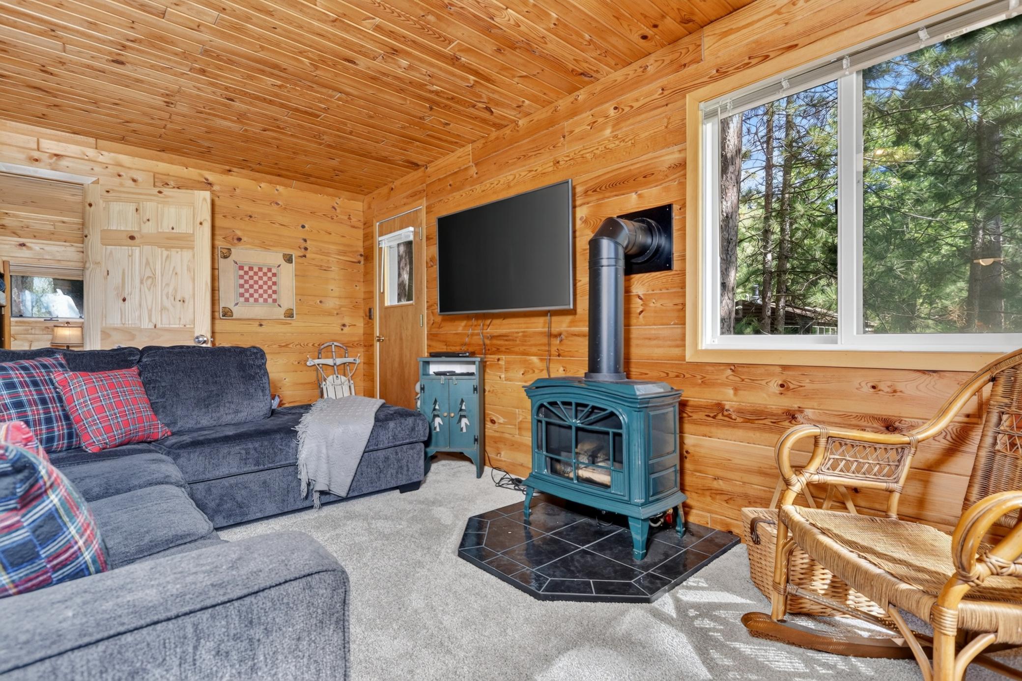 1967 single family home for sale at 46552 County Road 346 in Bovey, MN — 4 bed, 1 bath (photo 39 of 65)