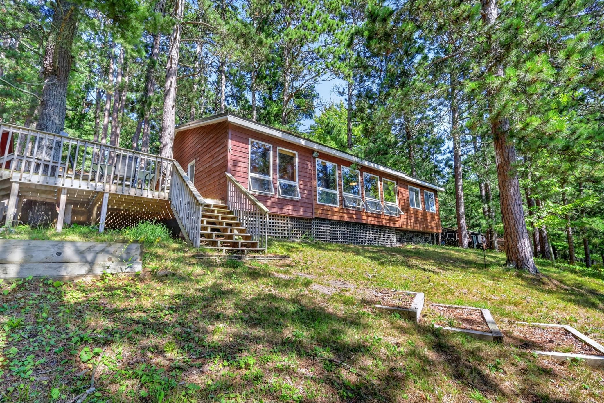 1967 single family home for sale at 46552 County Road 346 in Bovey, MN — 4 bed, 1 bath (photo 5 of 65)