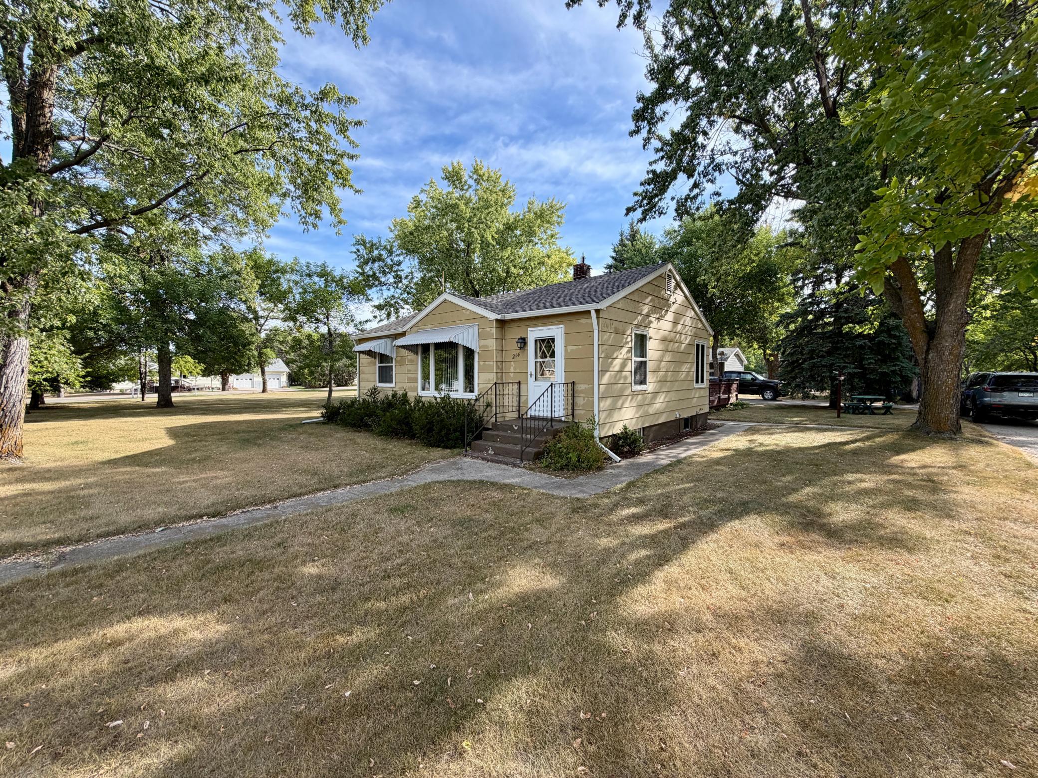 1951 single family home for sale at 214 2nd Street in Hawley, MN — 3 bed, 2 bath (photo 2 of 15)
