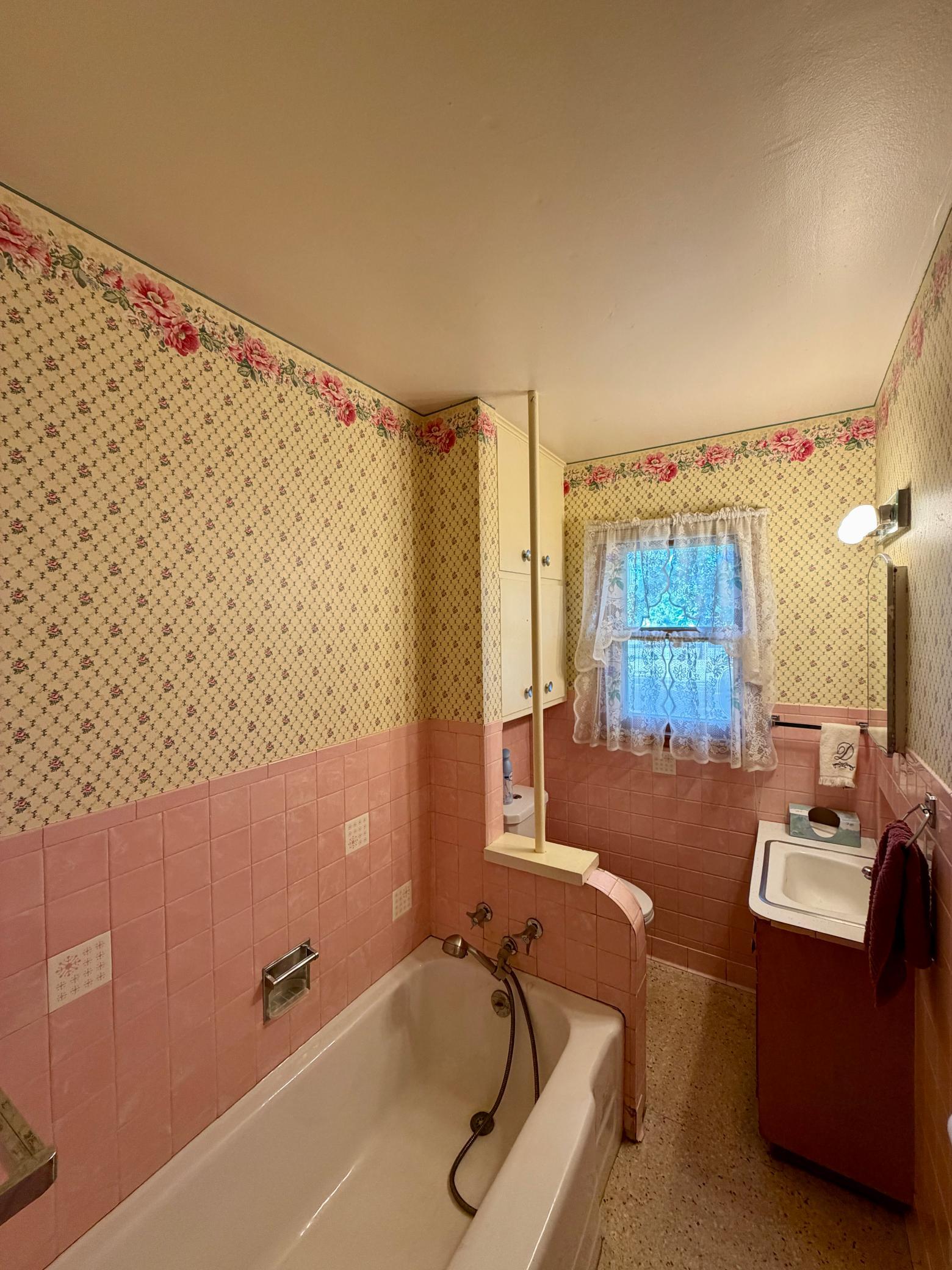 1951 single family home for sale at 214 2nd Street in Hawley, MN — 3 bed, 2 bath (photo 5 of 15)