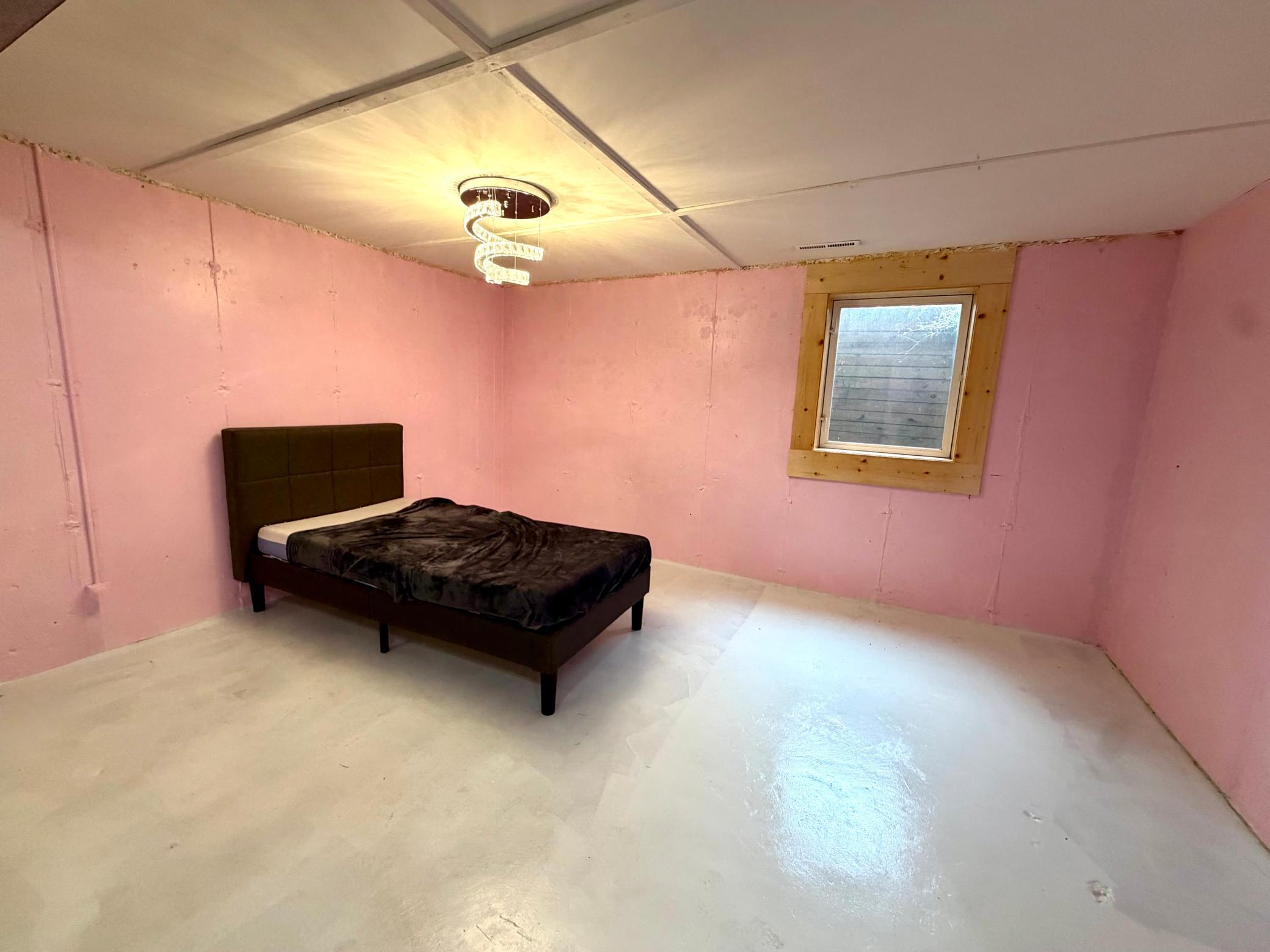 1978 single family home for sale at 32965 County Road 5 in Warroad, MN — 3 bed, 3 bath (photo 9 of 16)