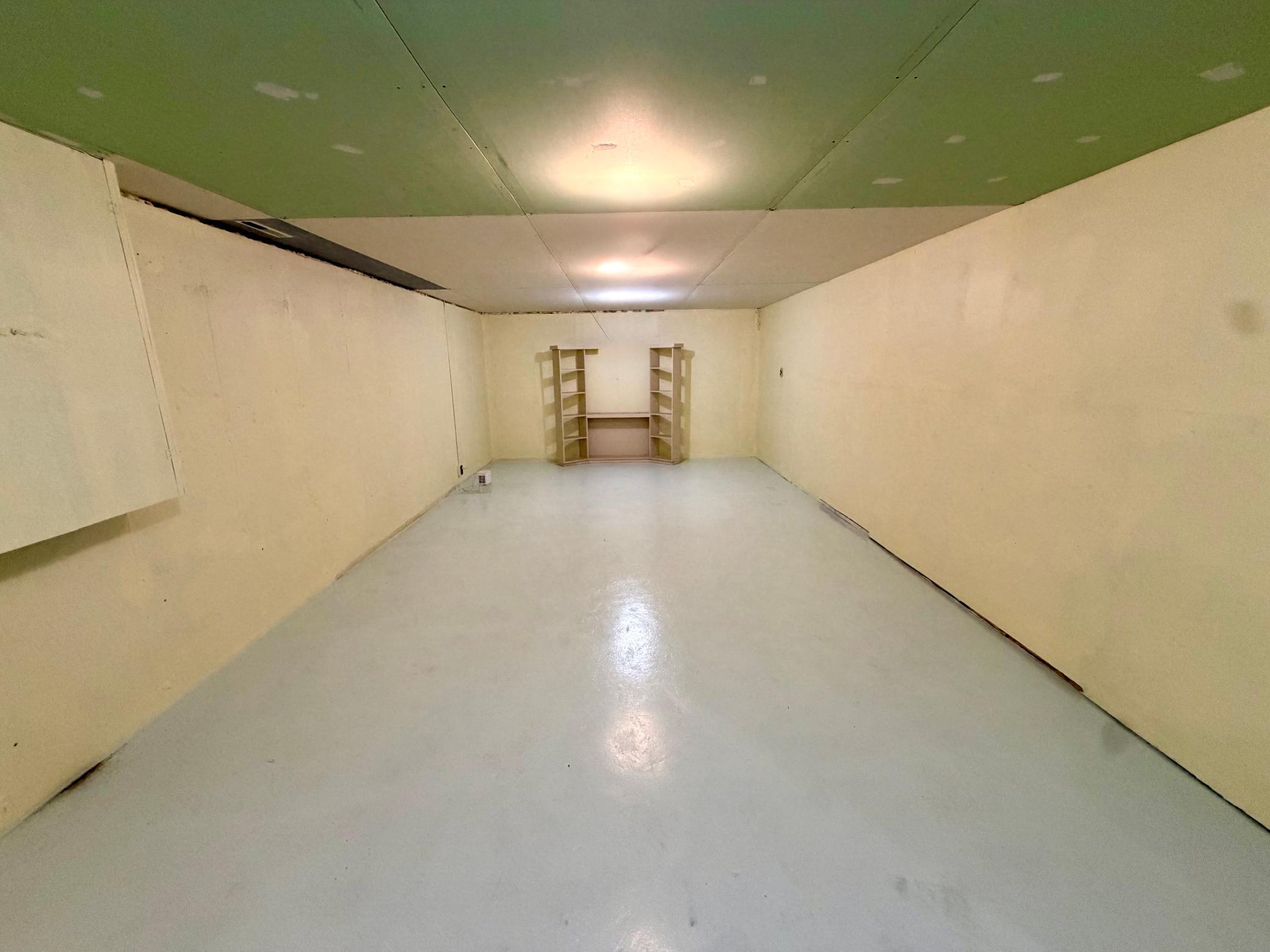 1978 single family home for sale at 32965 County Road 5 in Warroad, MN — 3 bed, 3 bath (photo 10 of 16)